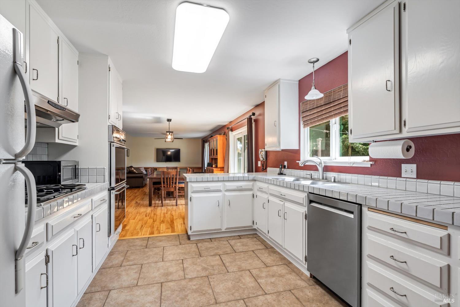 3422 Gravenstein Hwy S