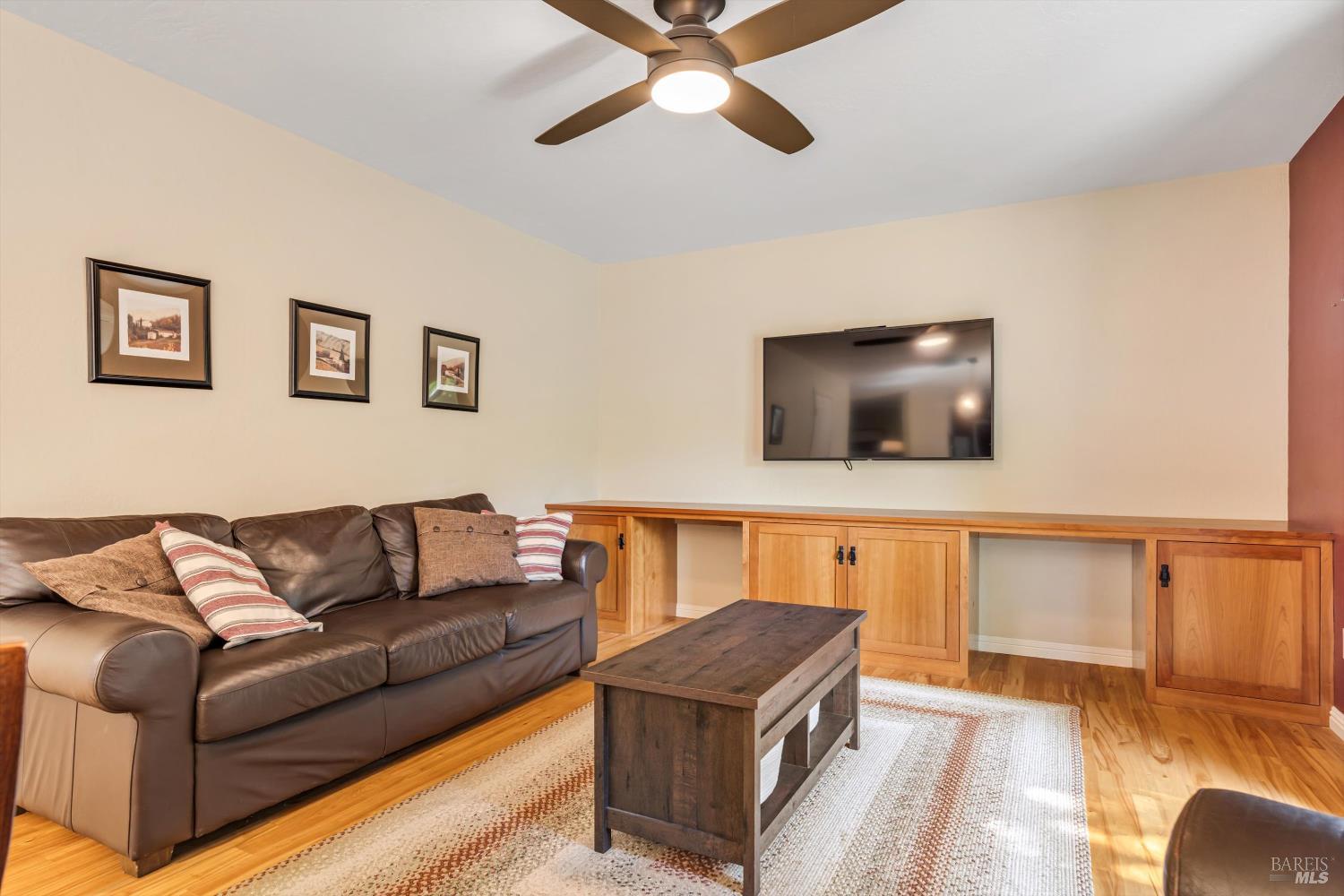 3422 Gravenstein Hwy S