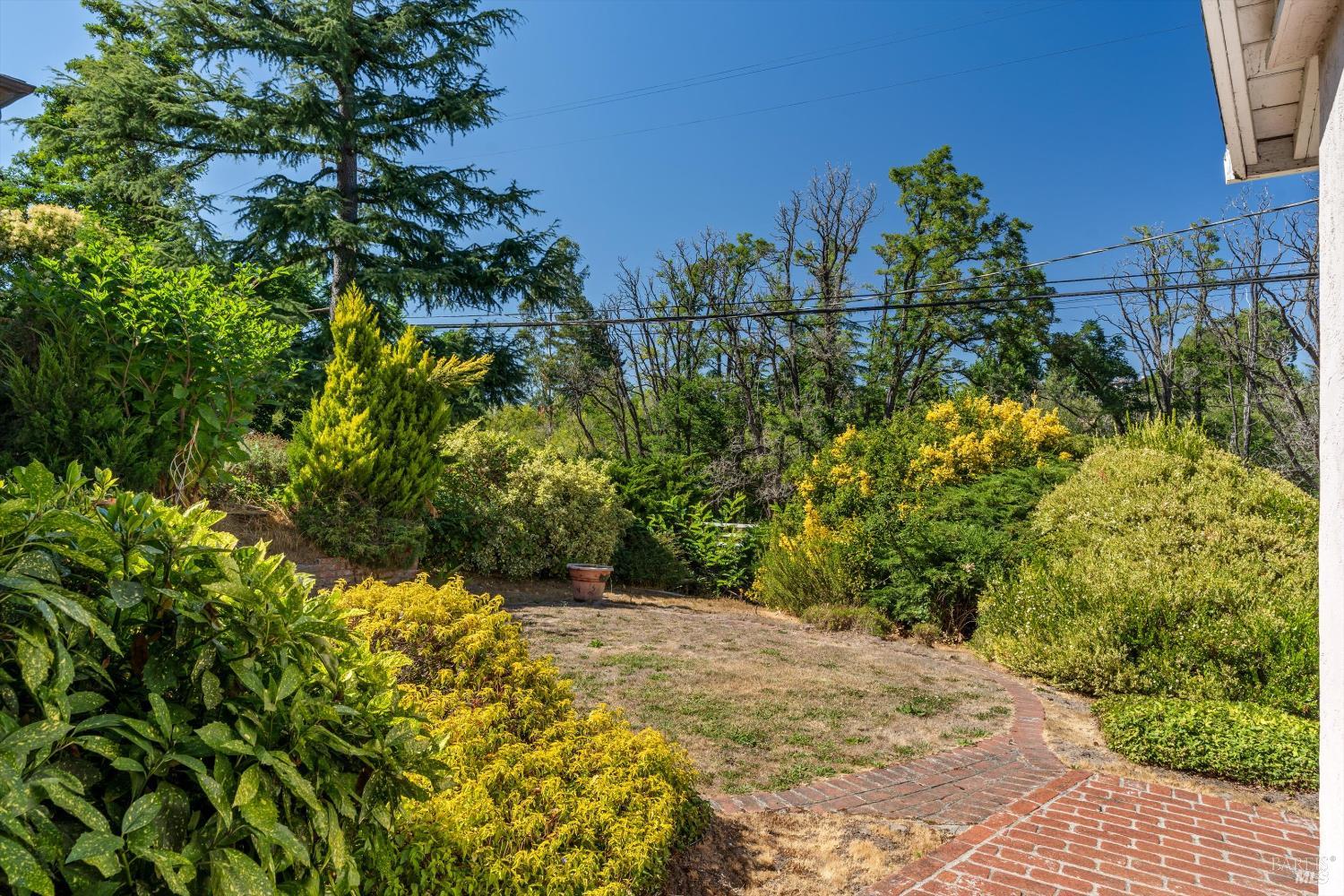 1321 Magnolia Ave