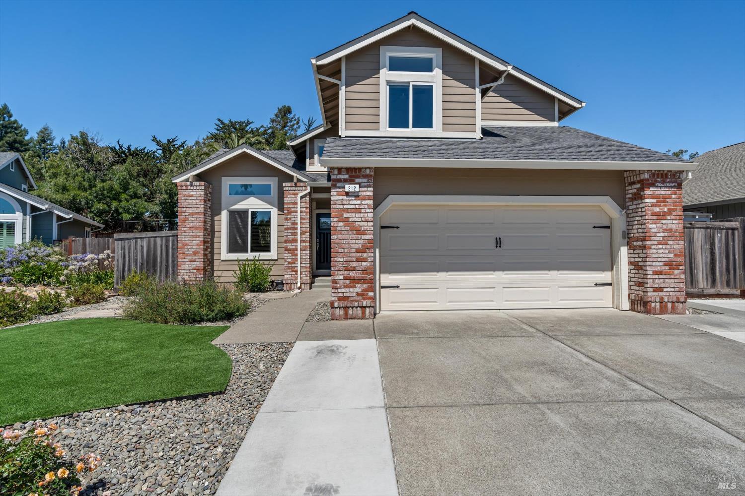 212 Mendelssohn Ct