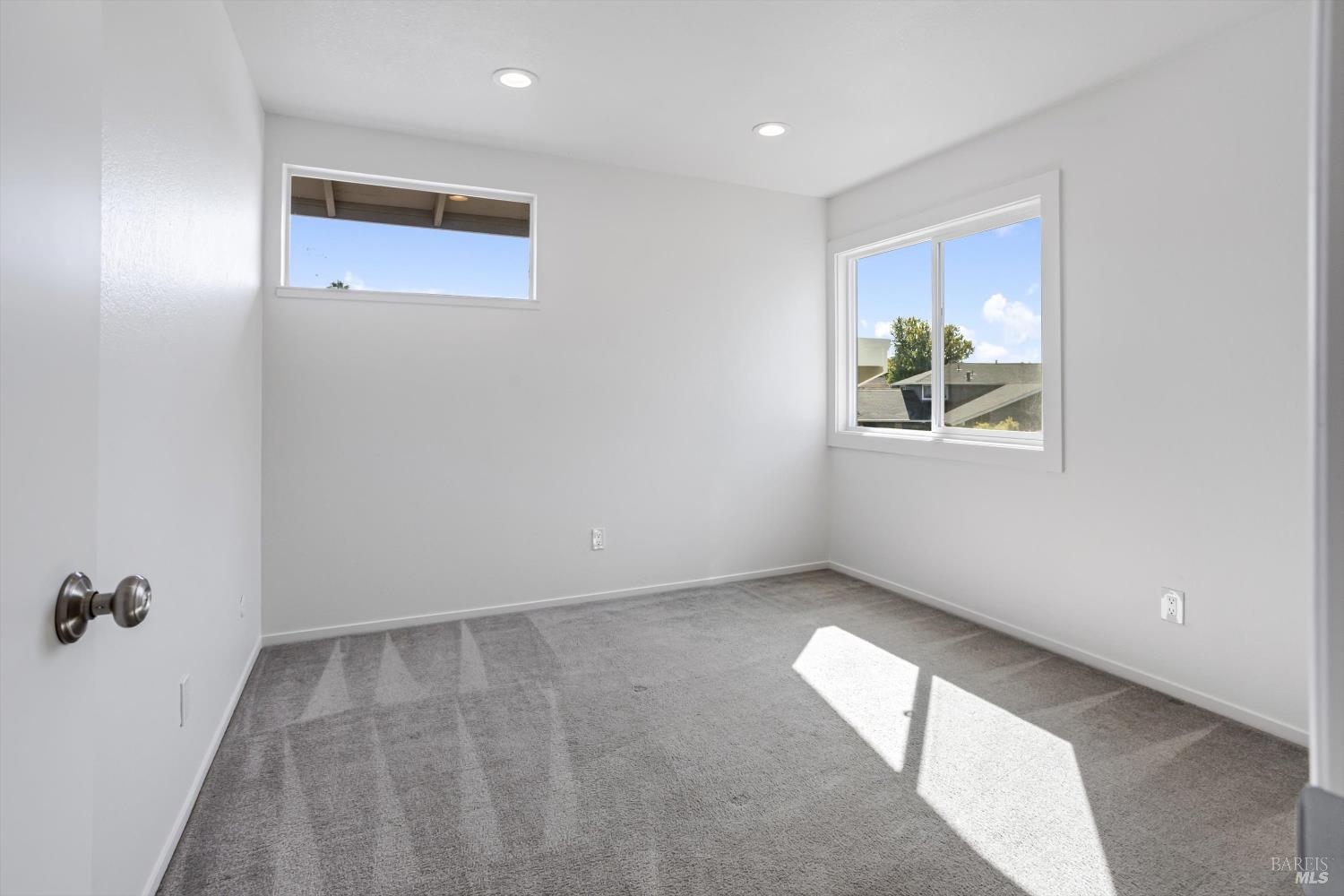 29 Palomino Ct