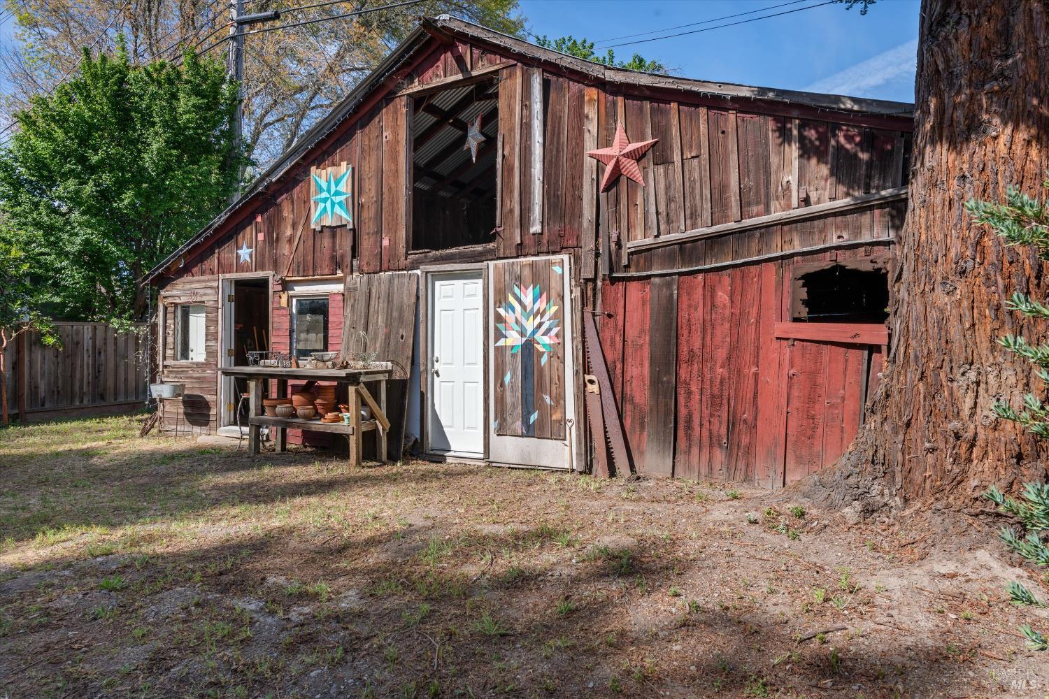 611 Petaluma Boulevard S