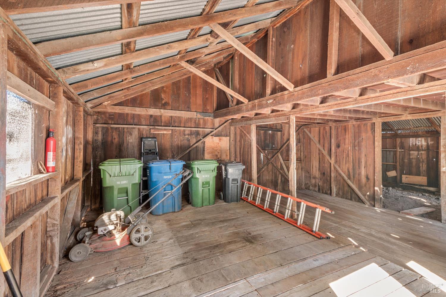 611 Petaluma Boulevard S