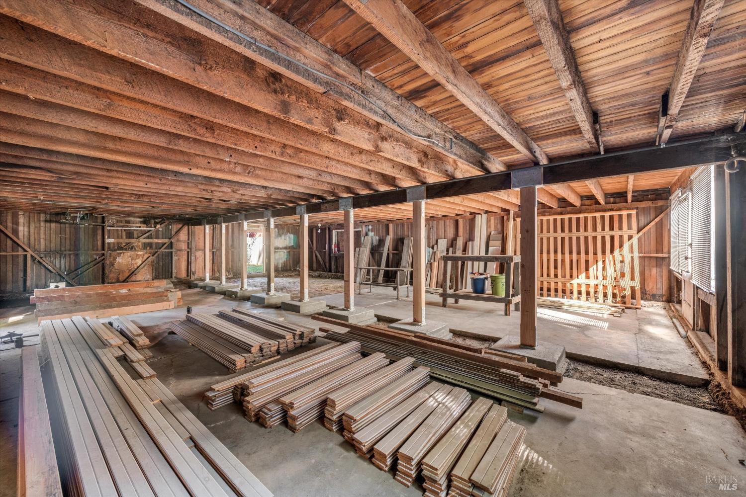 611 Petaluma Boulevard S