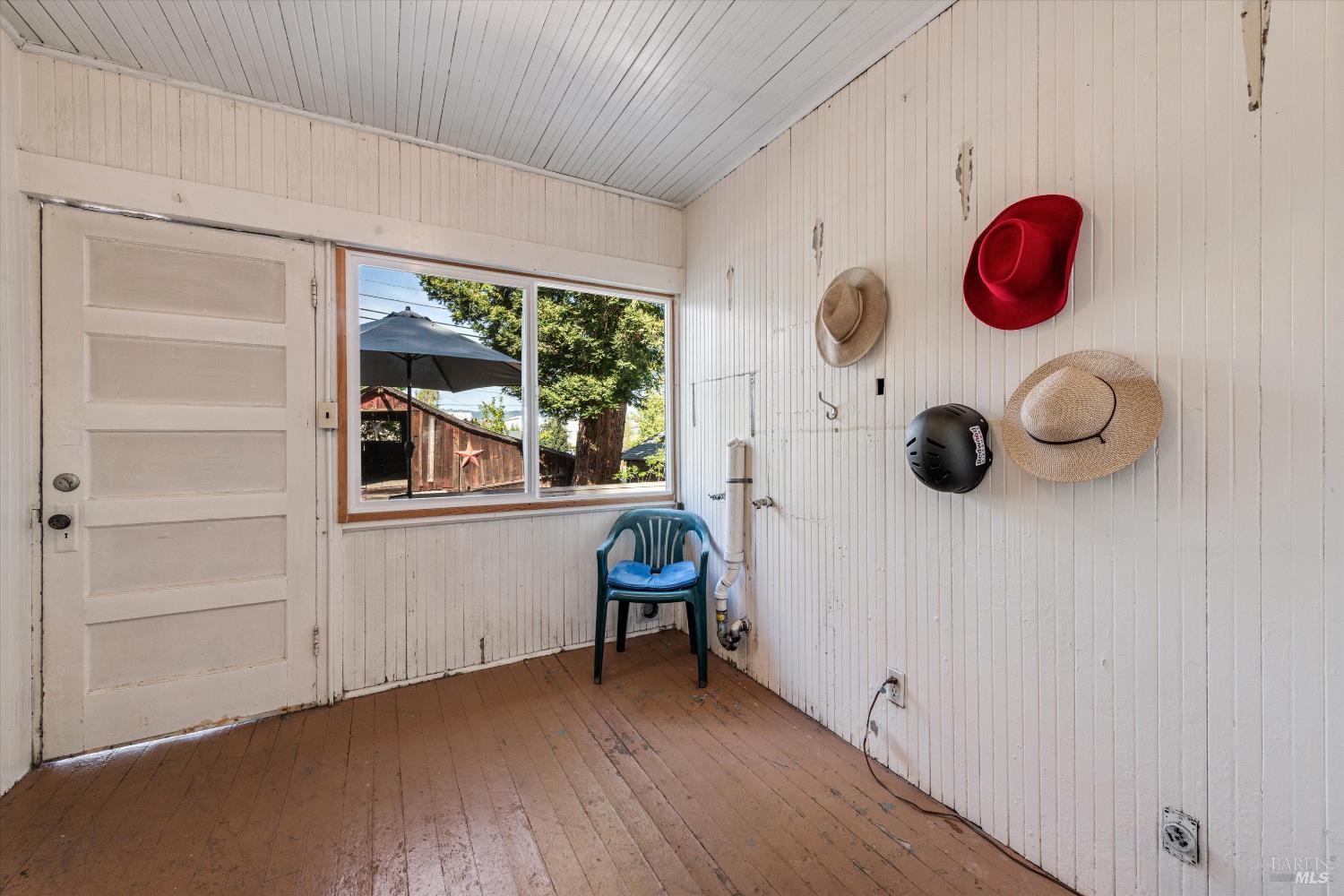 611 Petaluma Boulevard S