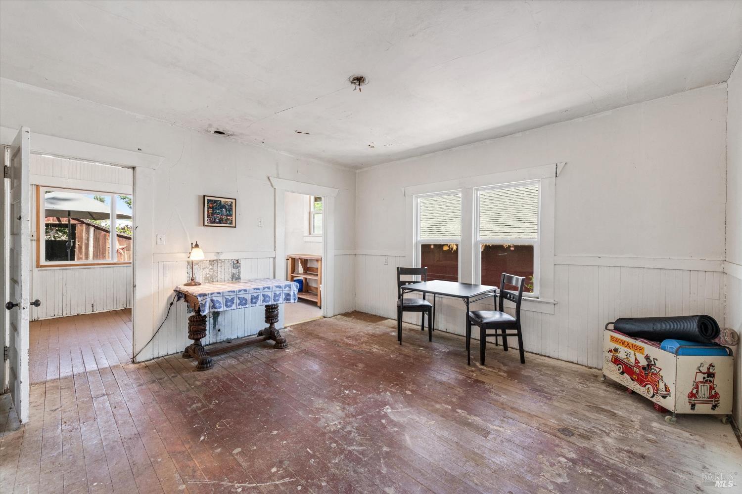 611 Petaluma Boulevard S