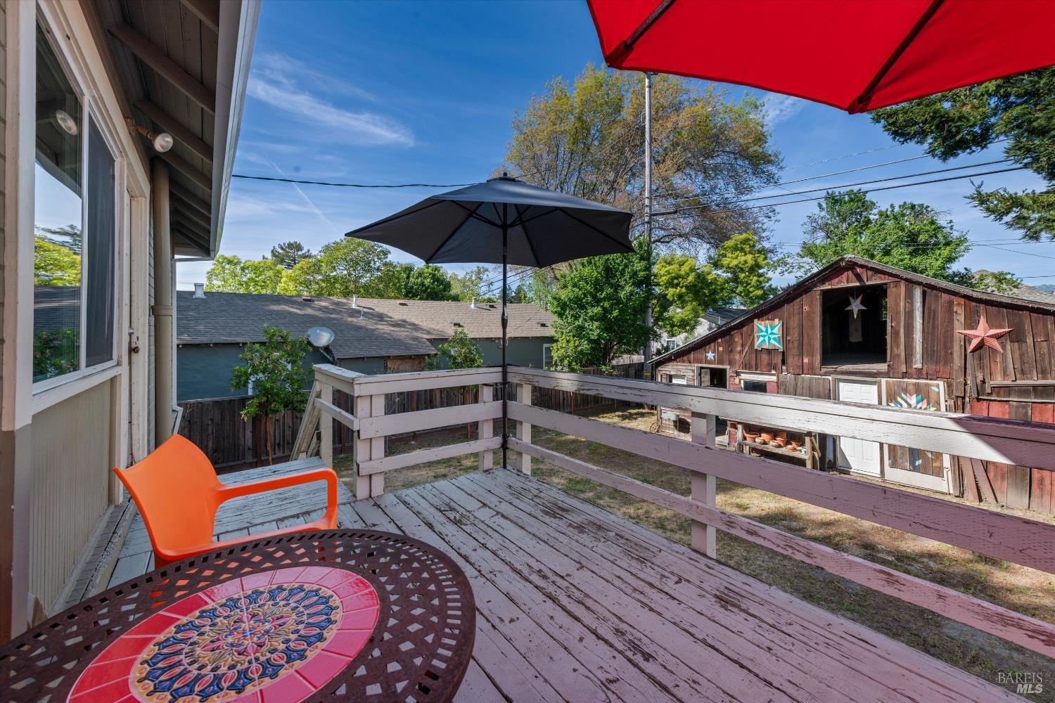 611 Petaluma Boulevard S