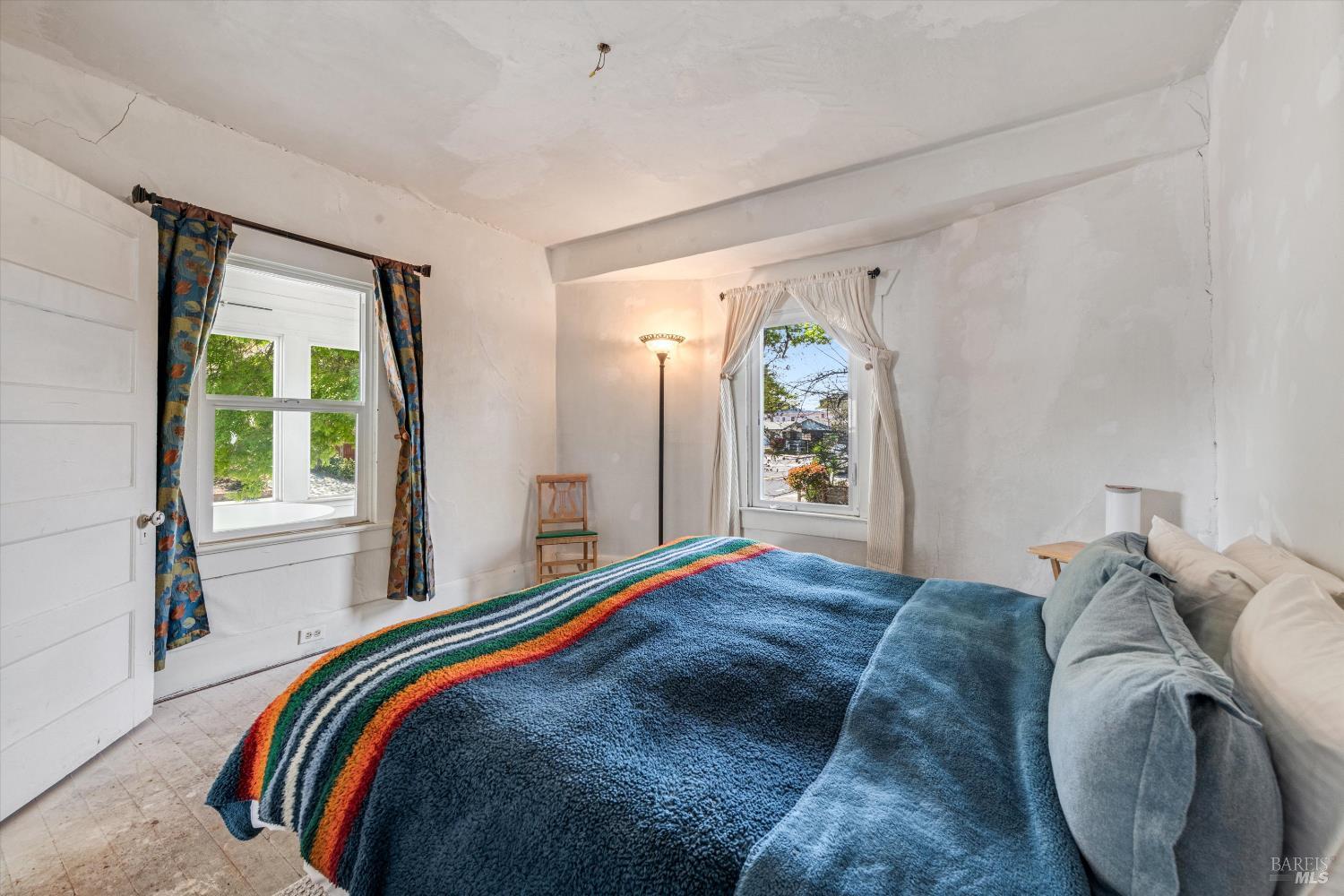 611 Petaluma Boulevard S