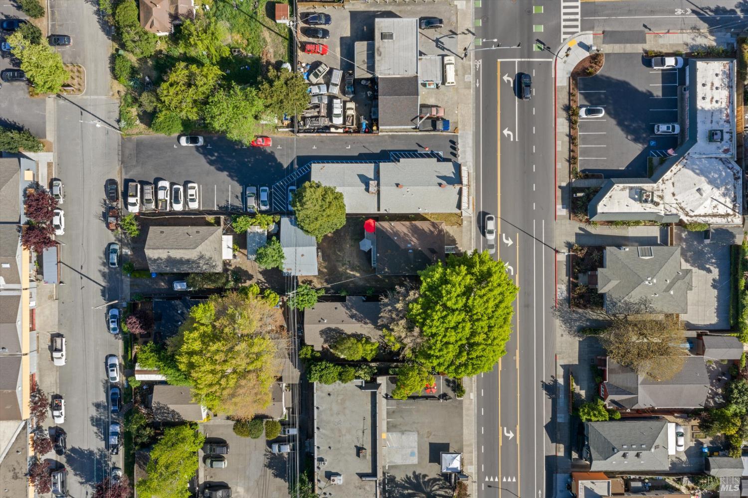 611 Petaluma Boulevard S