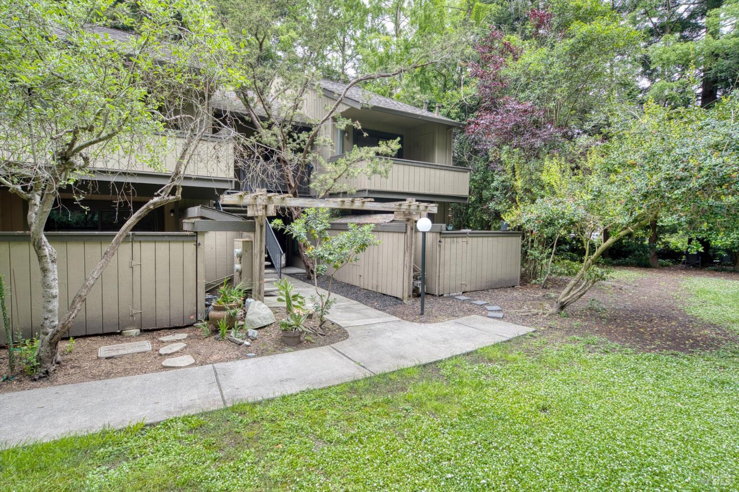 51 Creek Court