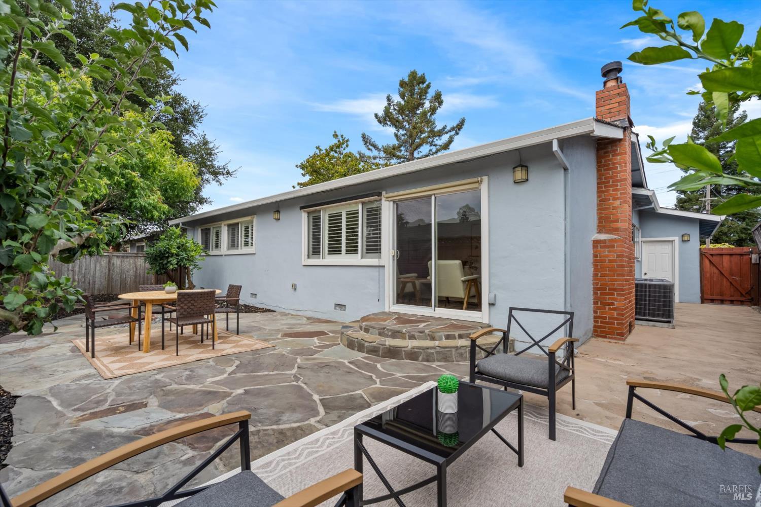 1424 Sierra Drive