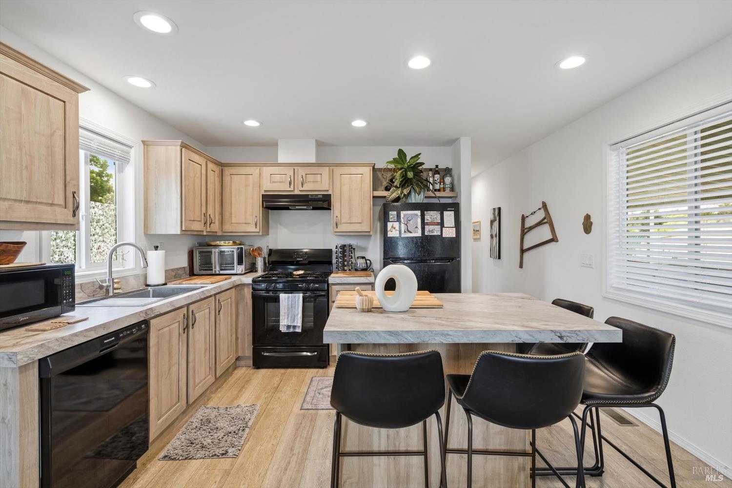 300 Stony Point Road Road Unit: #425