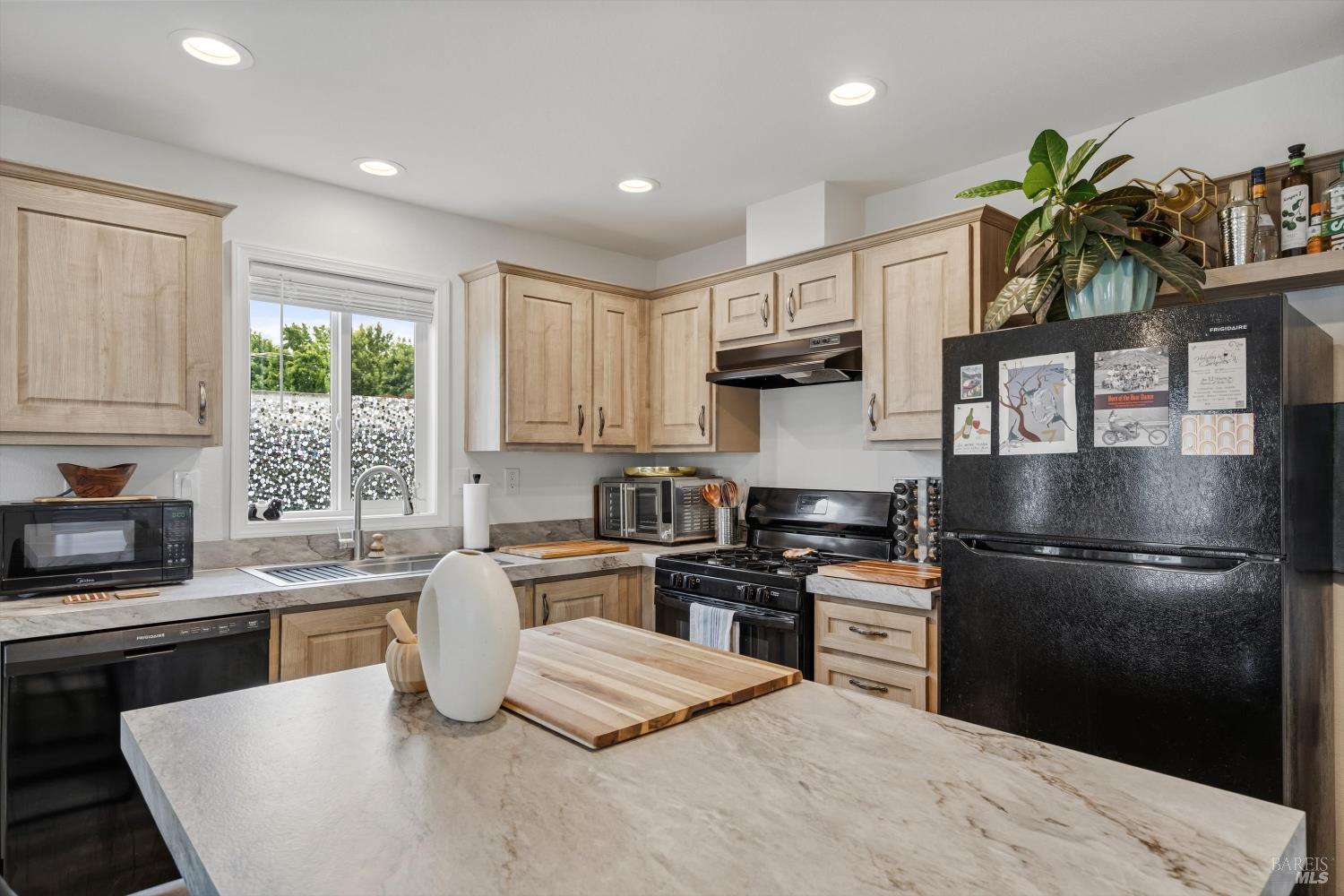 300 Stony Point Road Road Unit: #425