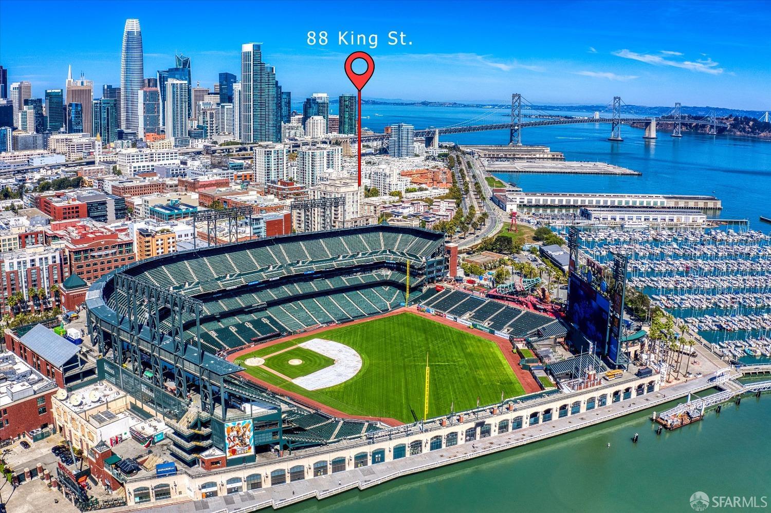 88 King St #717