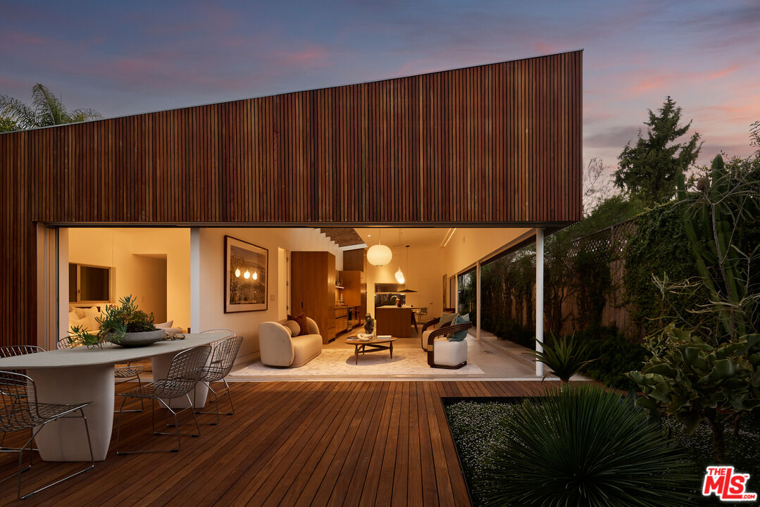 1028 Pleasantview Ave