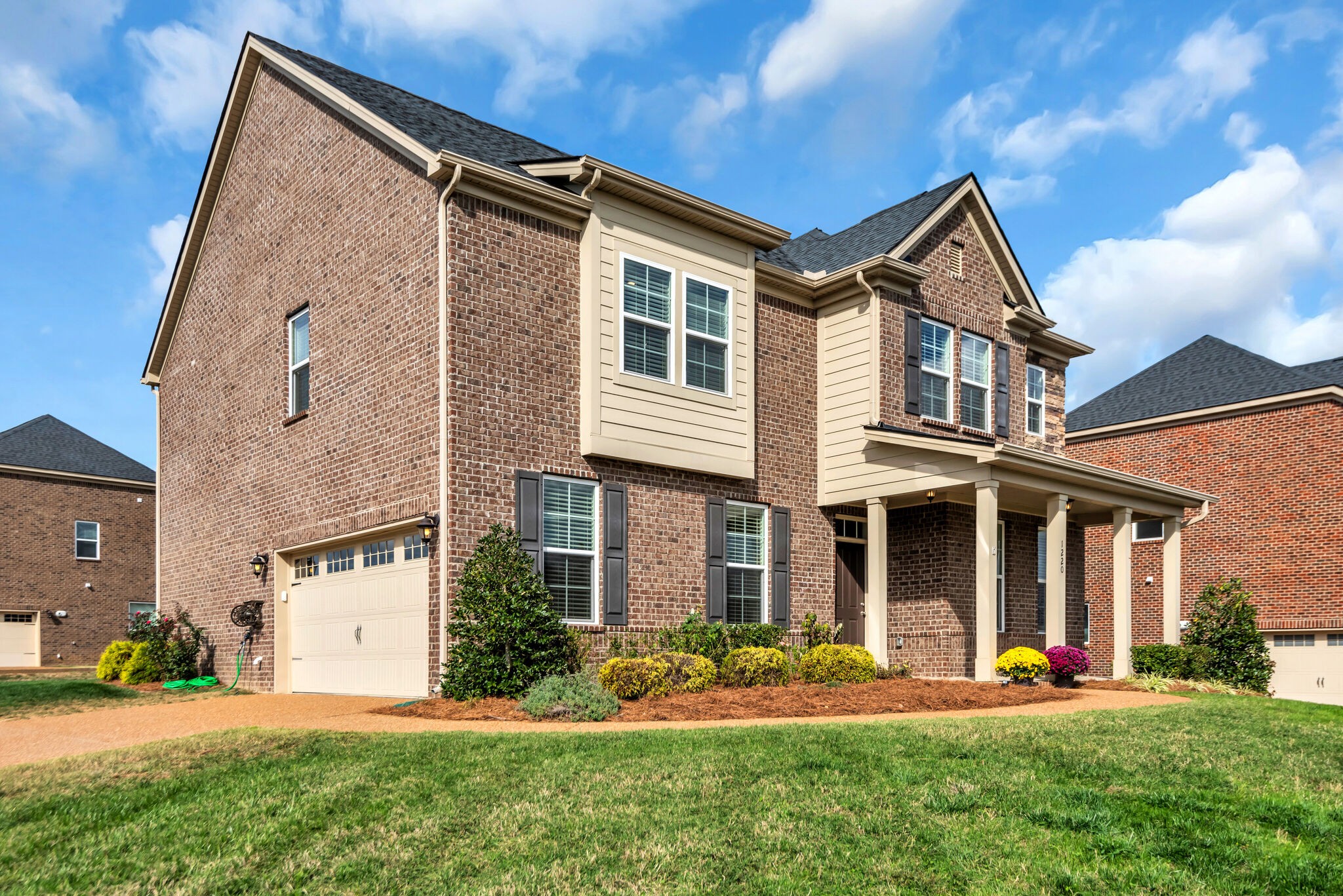 1220 Boxthorn Dr