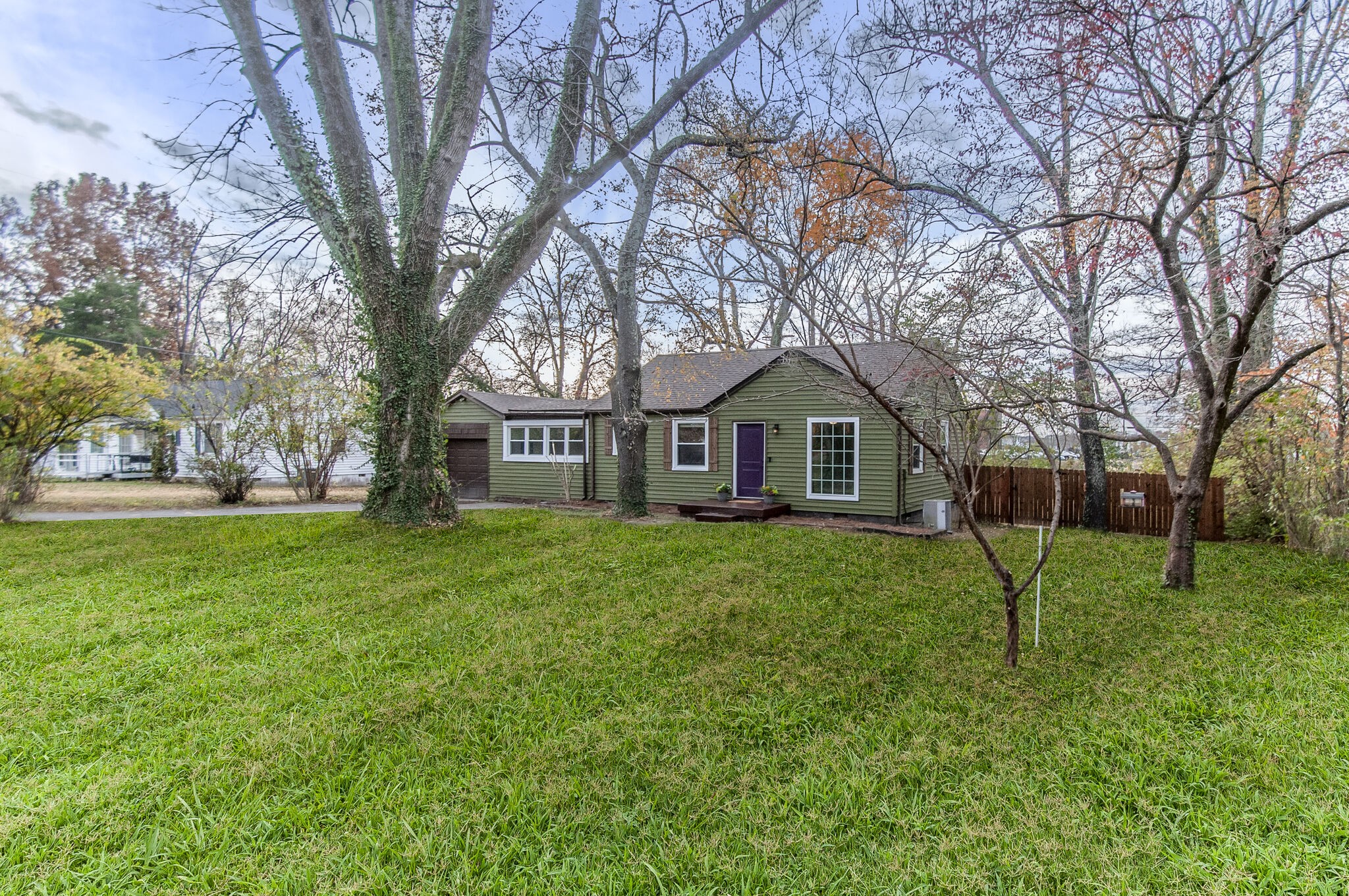 1202 Coarsey Dr