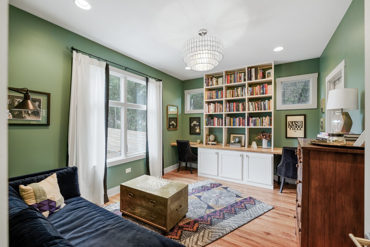 1006 Ozark St