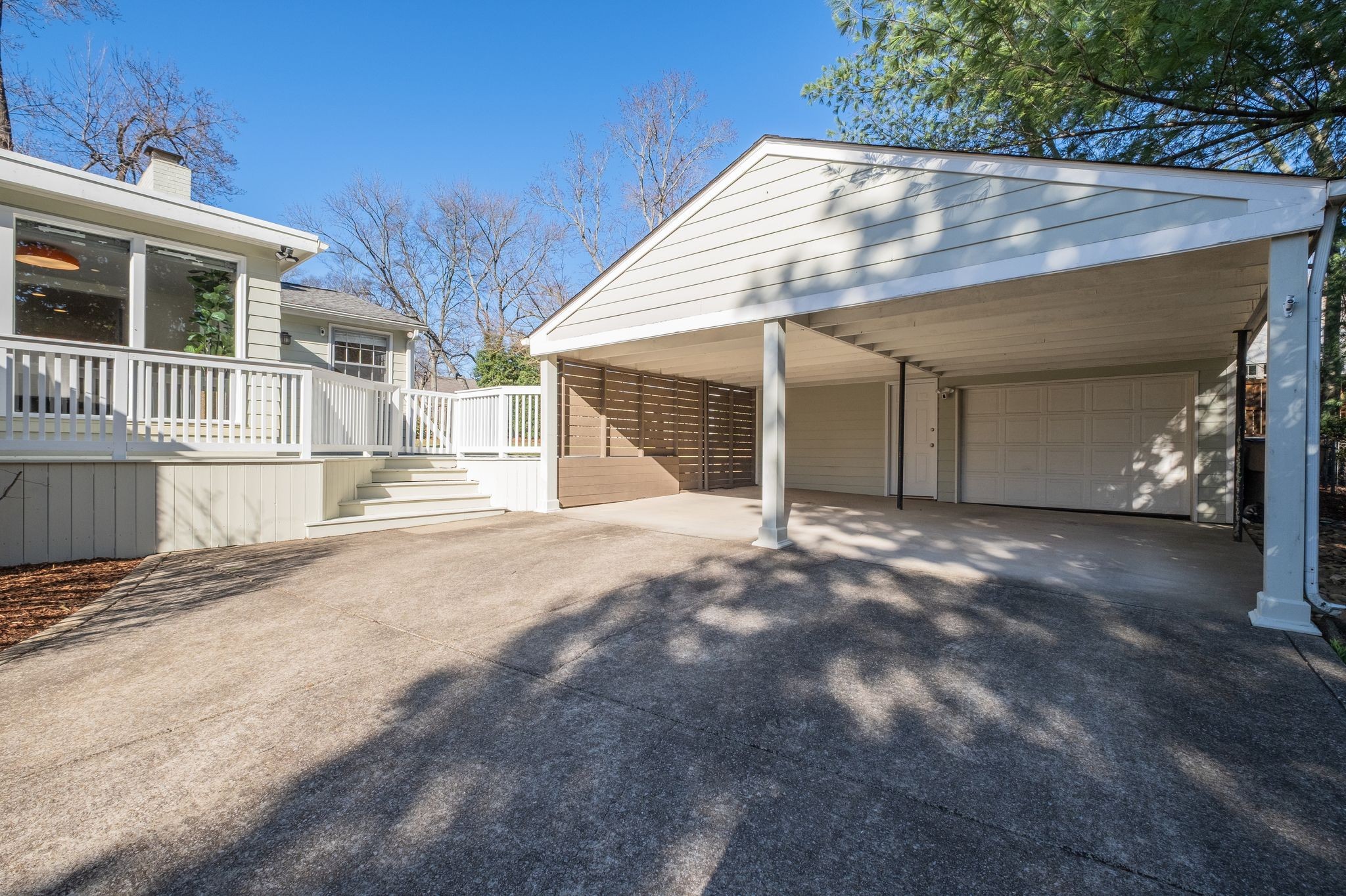 4000 Skyline Dr