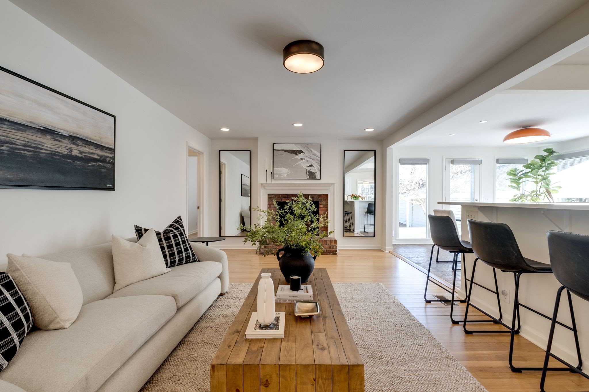 4000 Skyline Dr