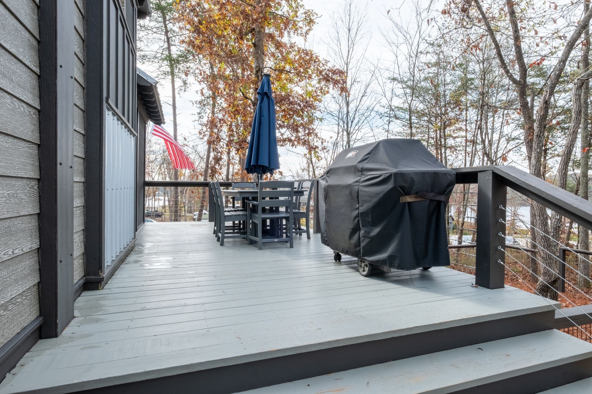 672 Waters Edge Way