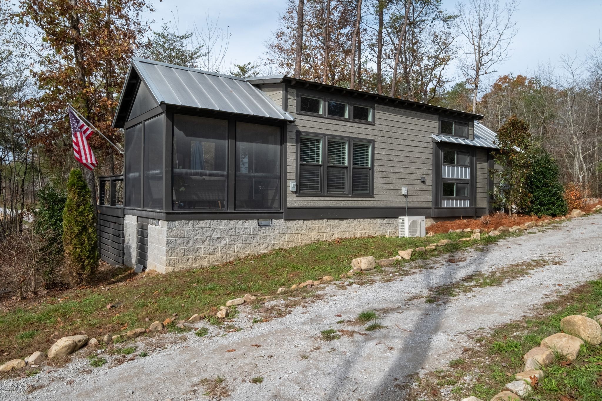 672 Waters Edge Way