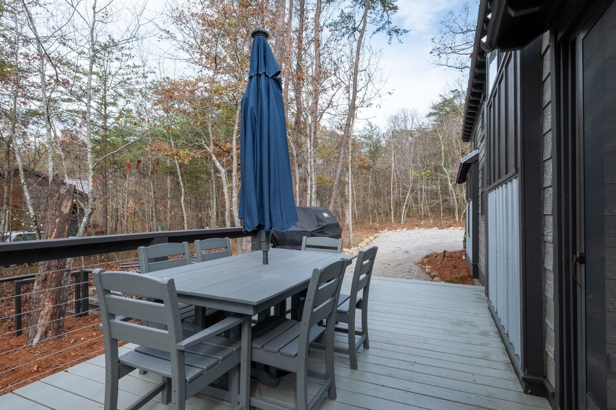 672 Waters Edge Way