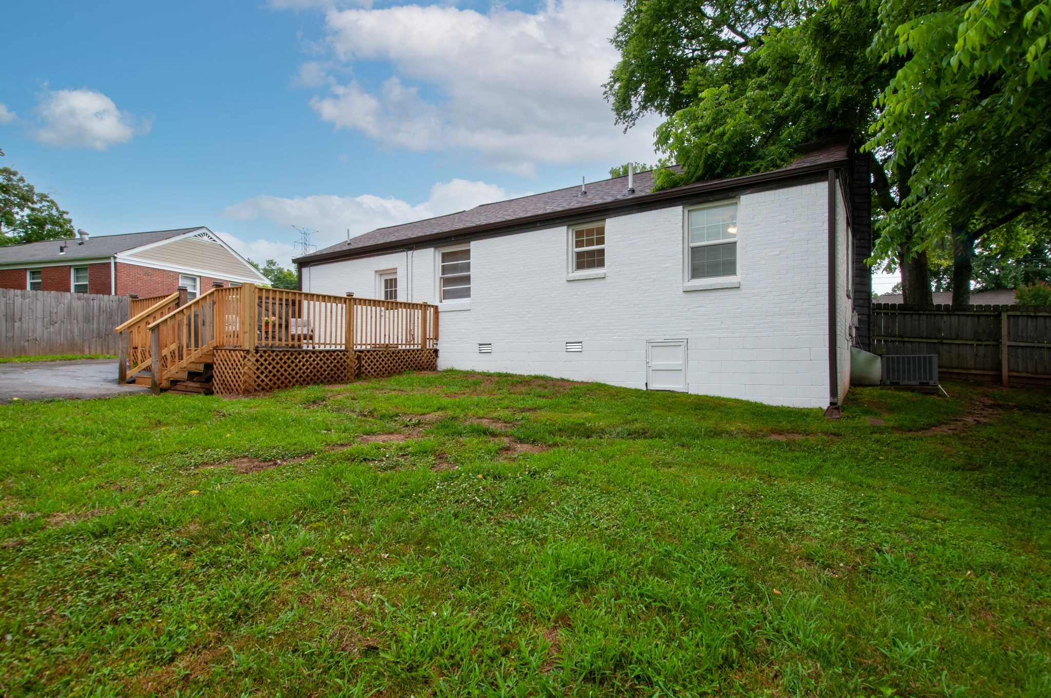 2917 Leatherwood Dr