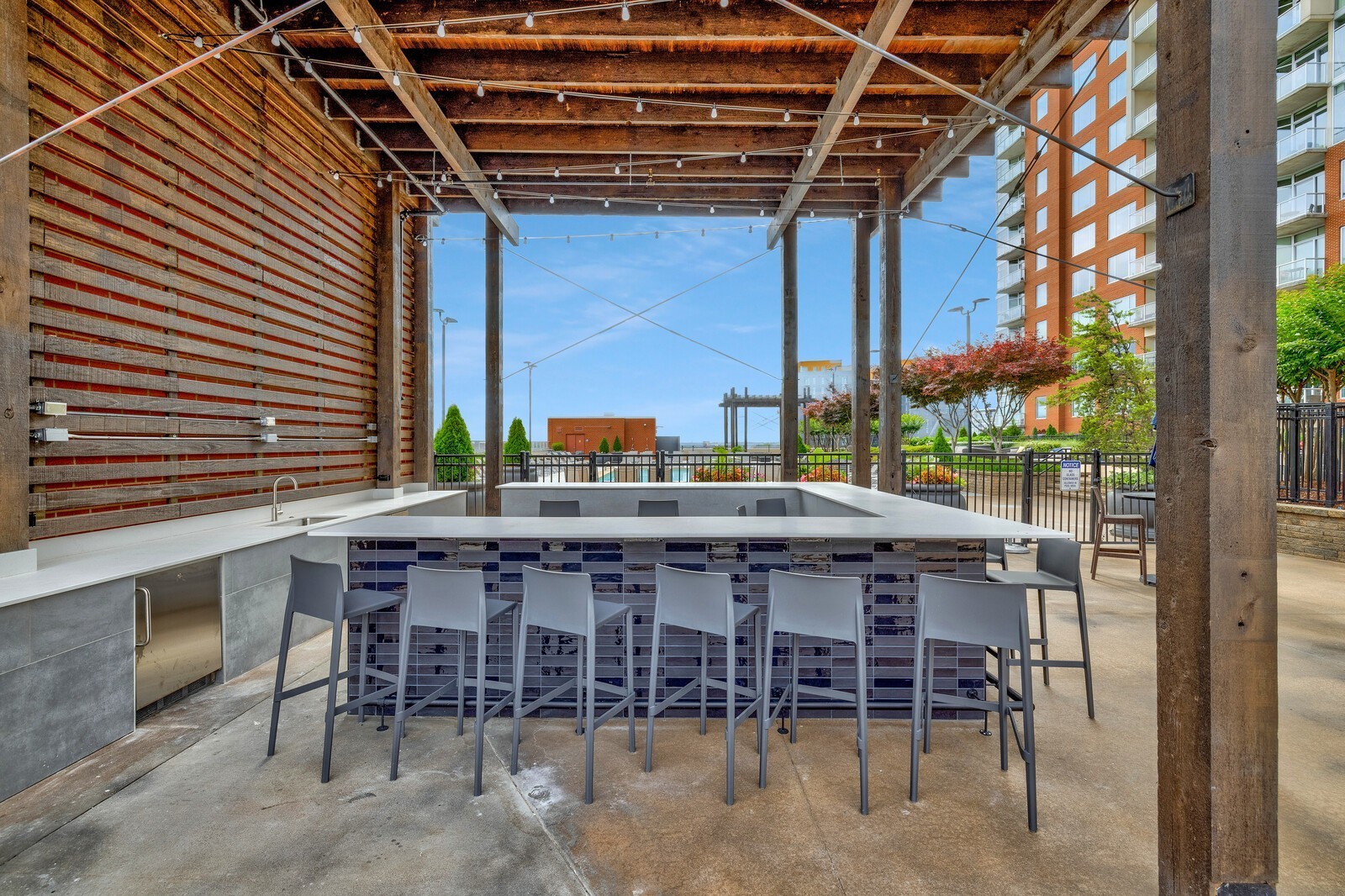 600 12th Ave, S Unit: 616