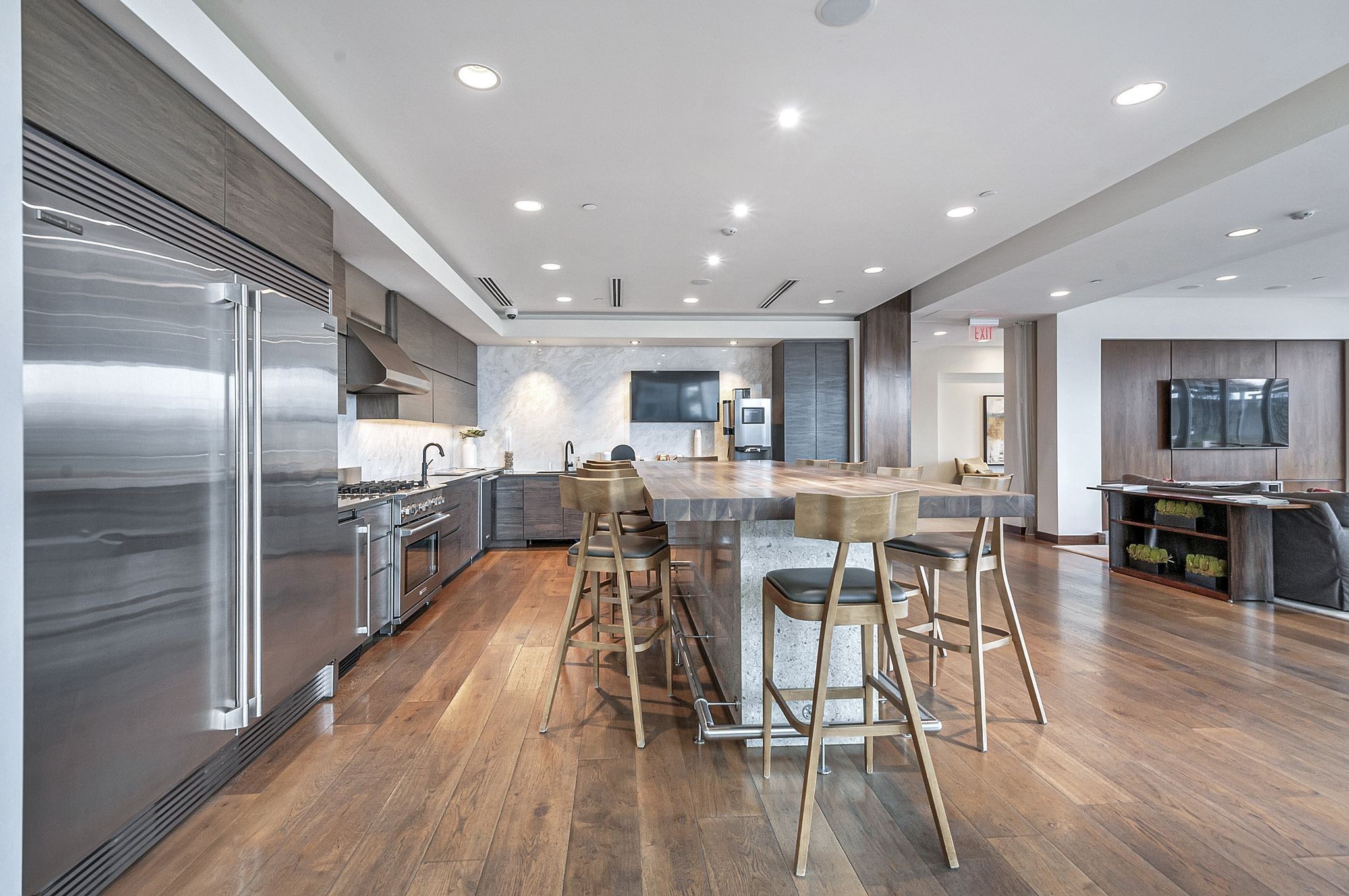 1212 Laurel St Unit: 914