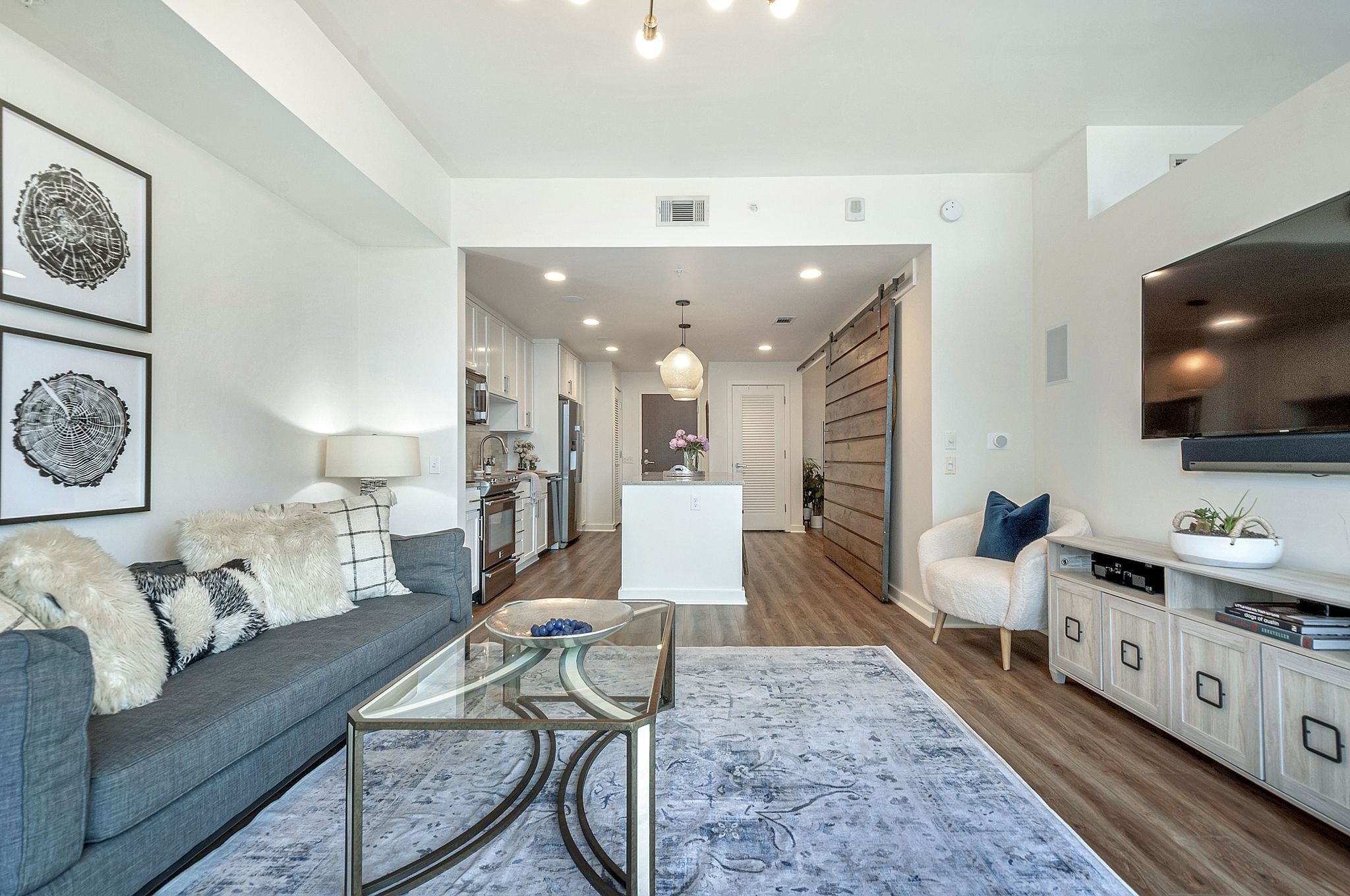 1212 Laurel St Unit: 914