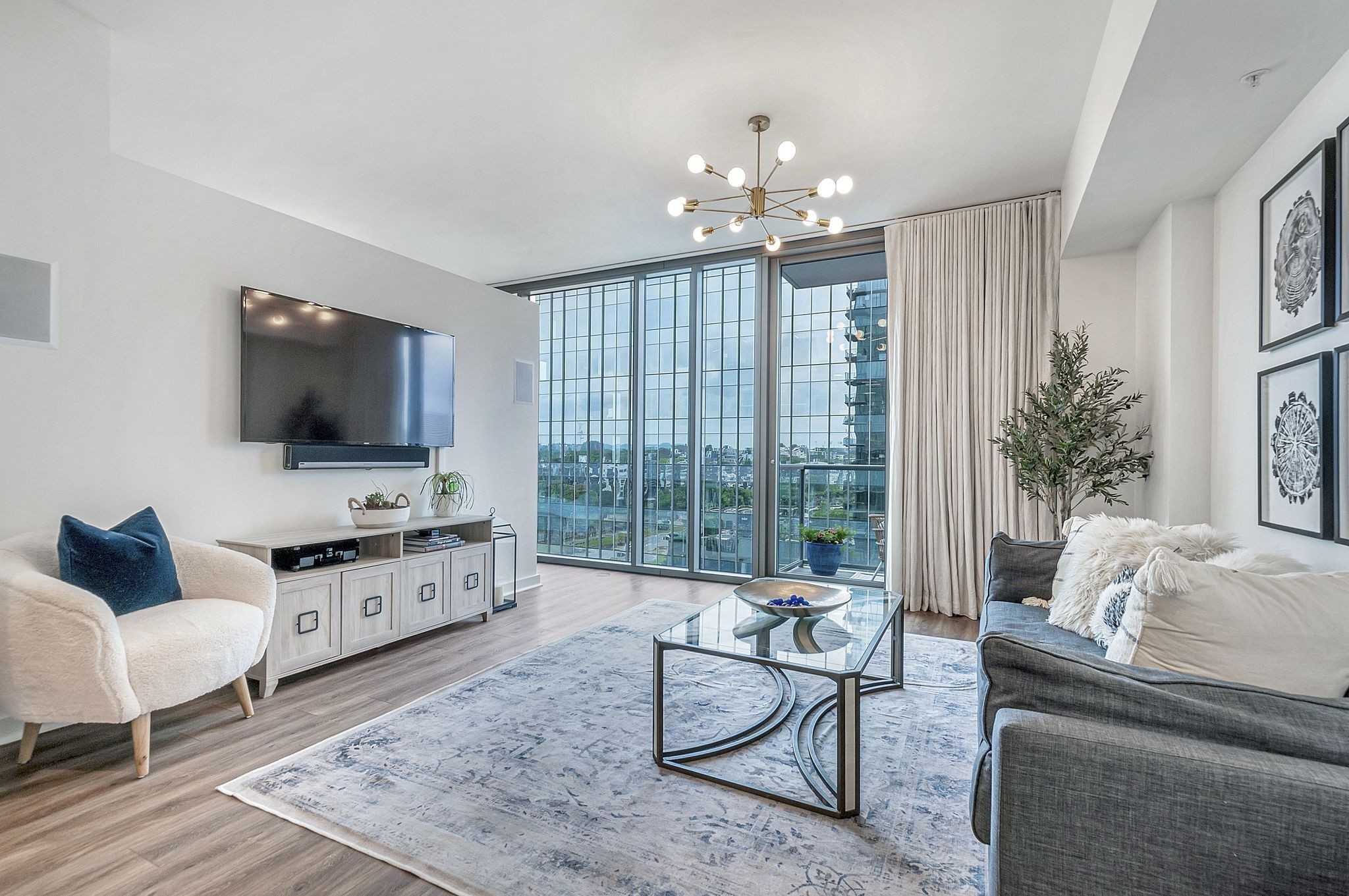 1212 Laurel St Unit: 914