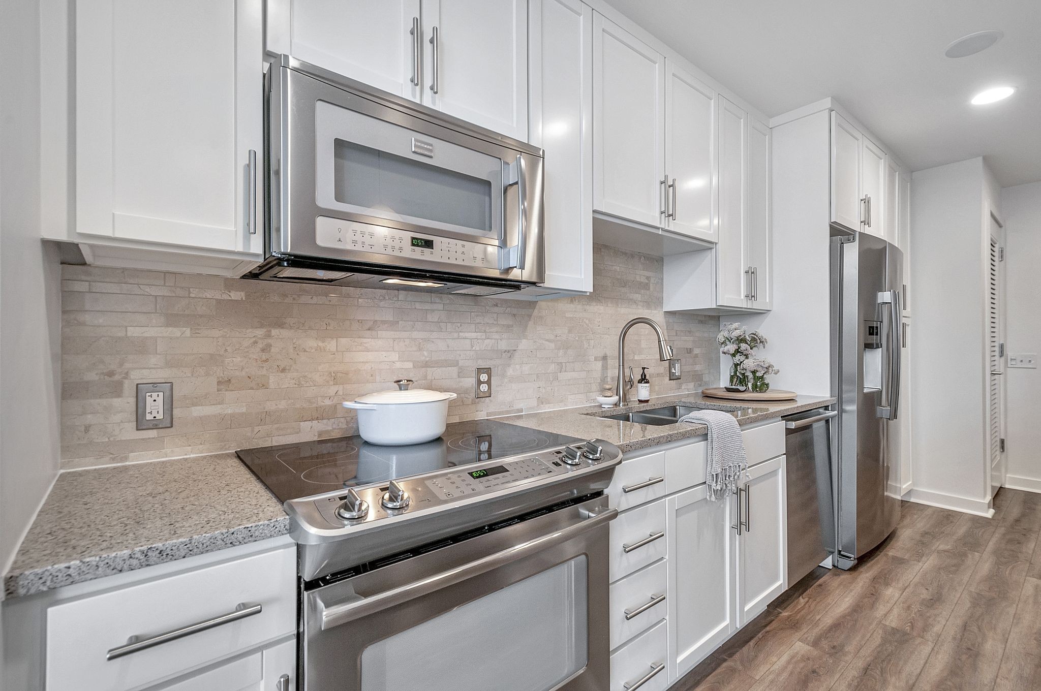 1212 Laurel St Unit: 914