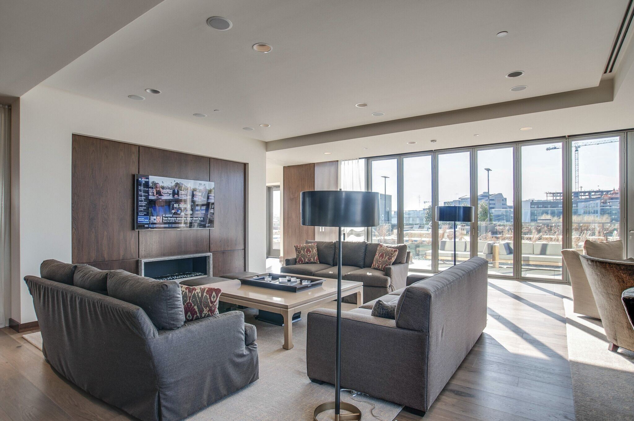 1212 Laurel St Unit: 914