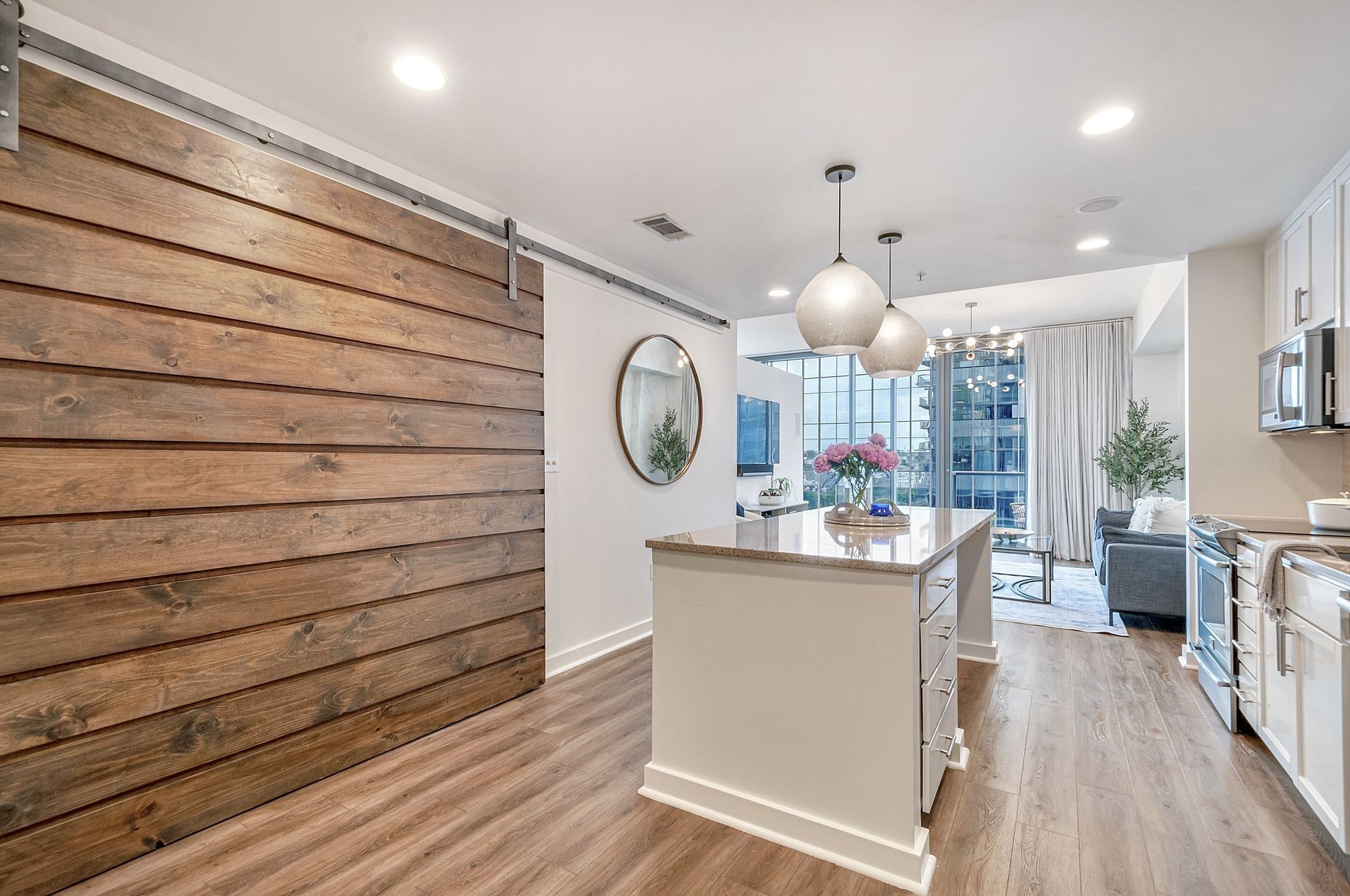 1212 Laurel St Unit: 914
