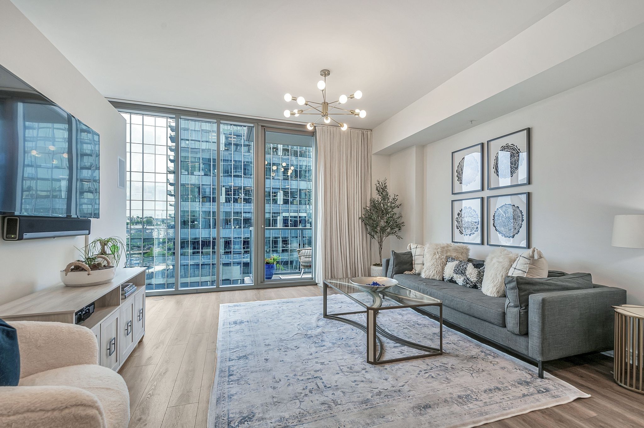 1212 Laurel St Unit: 914