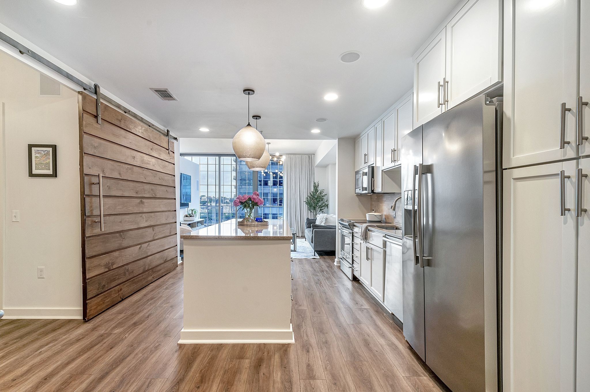 1212 Laurel St Unit: 914