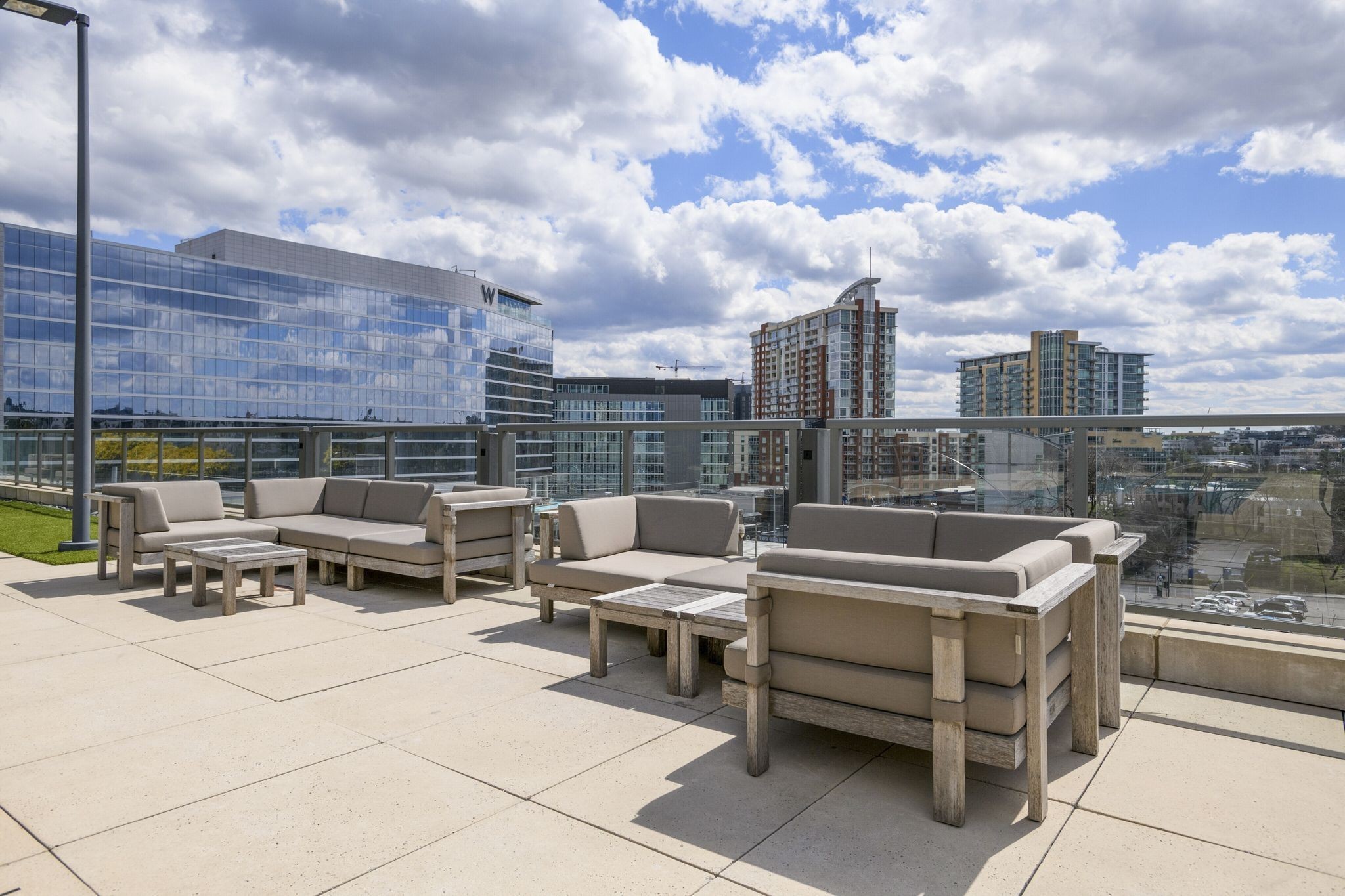 1212 Laurel St Unit: 914
