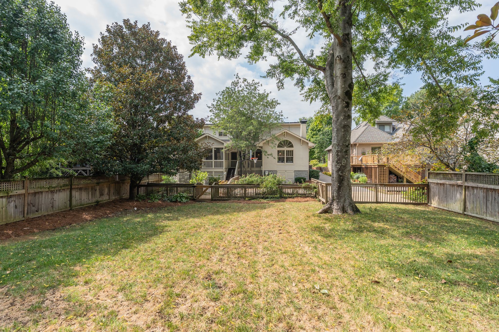 222 Carden Ave