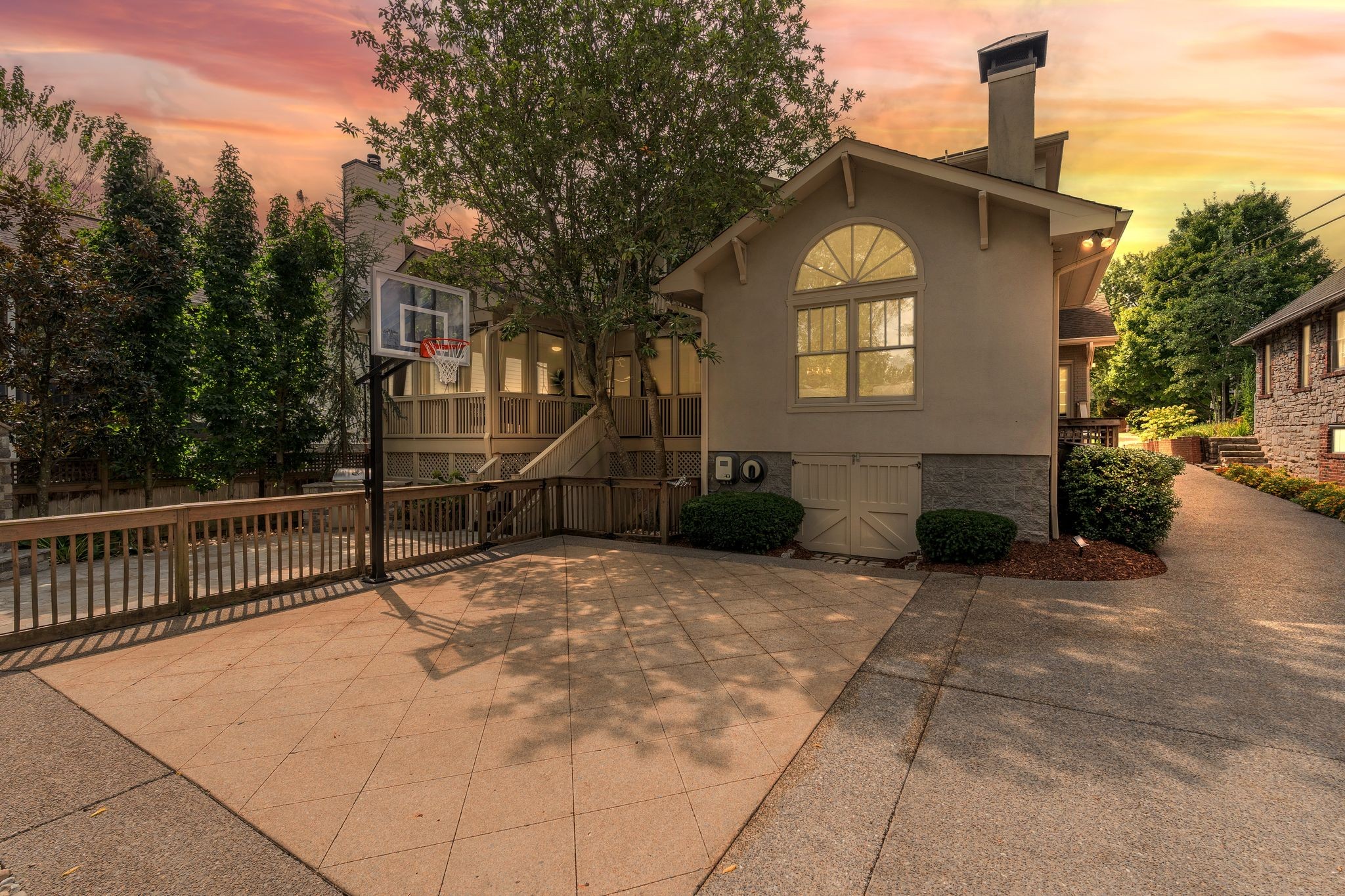 222 Carden Ave