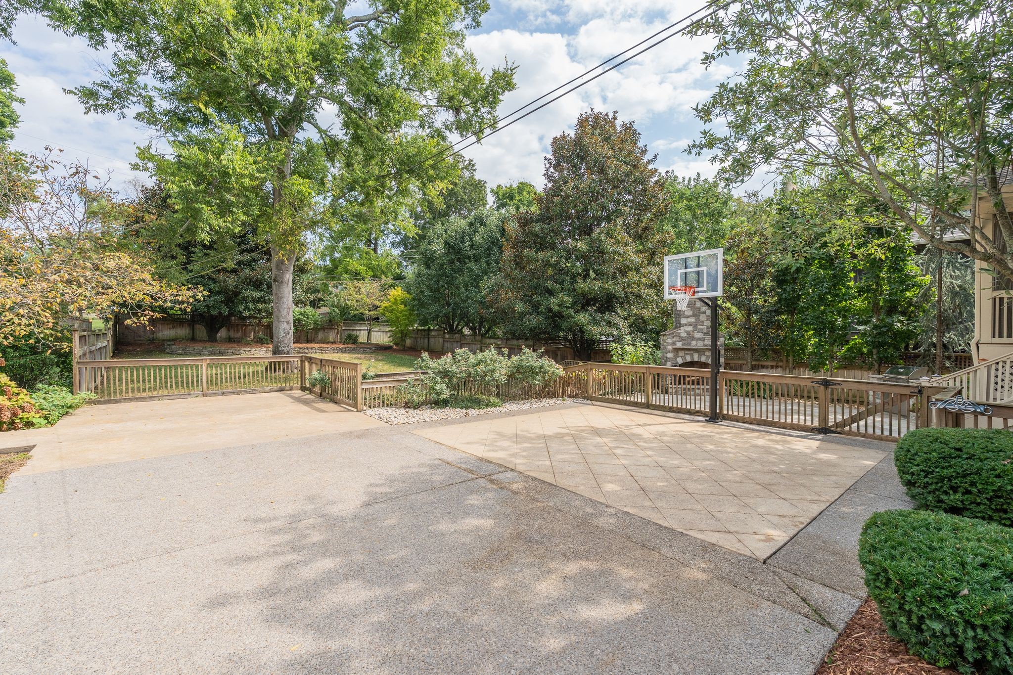 222 Carden Ave