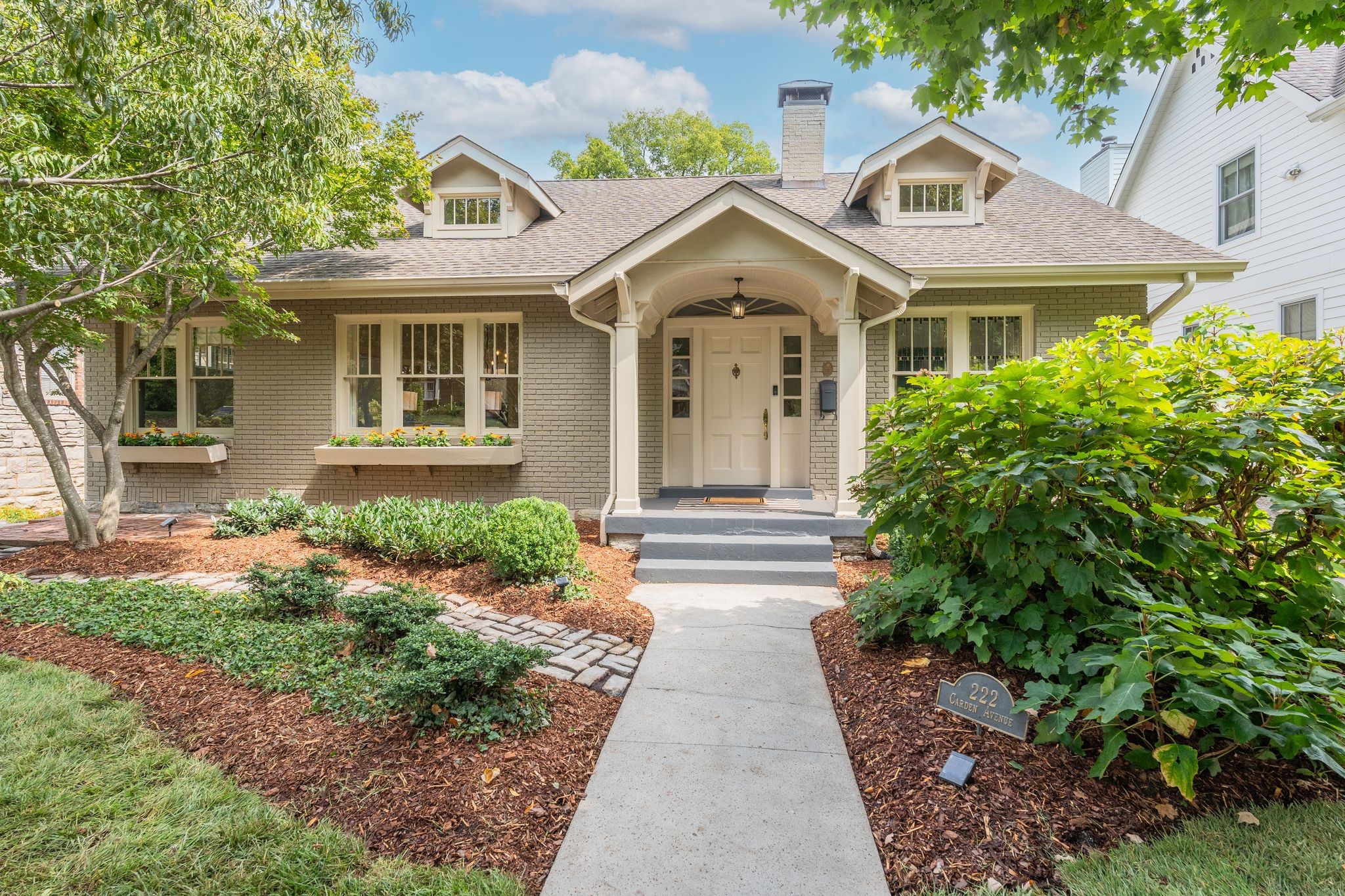 222 Carden Ave