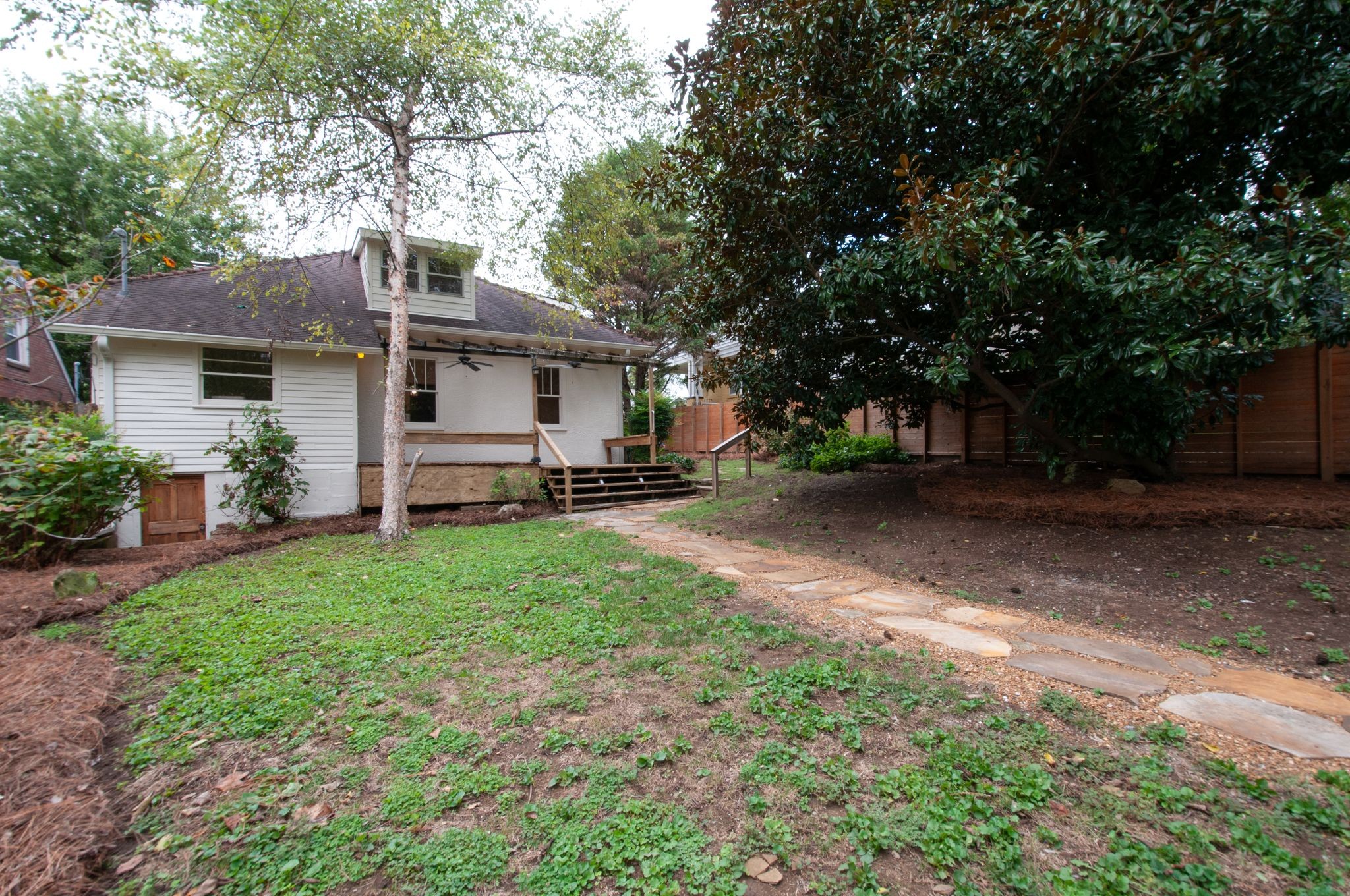 124 Bowling Ave