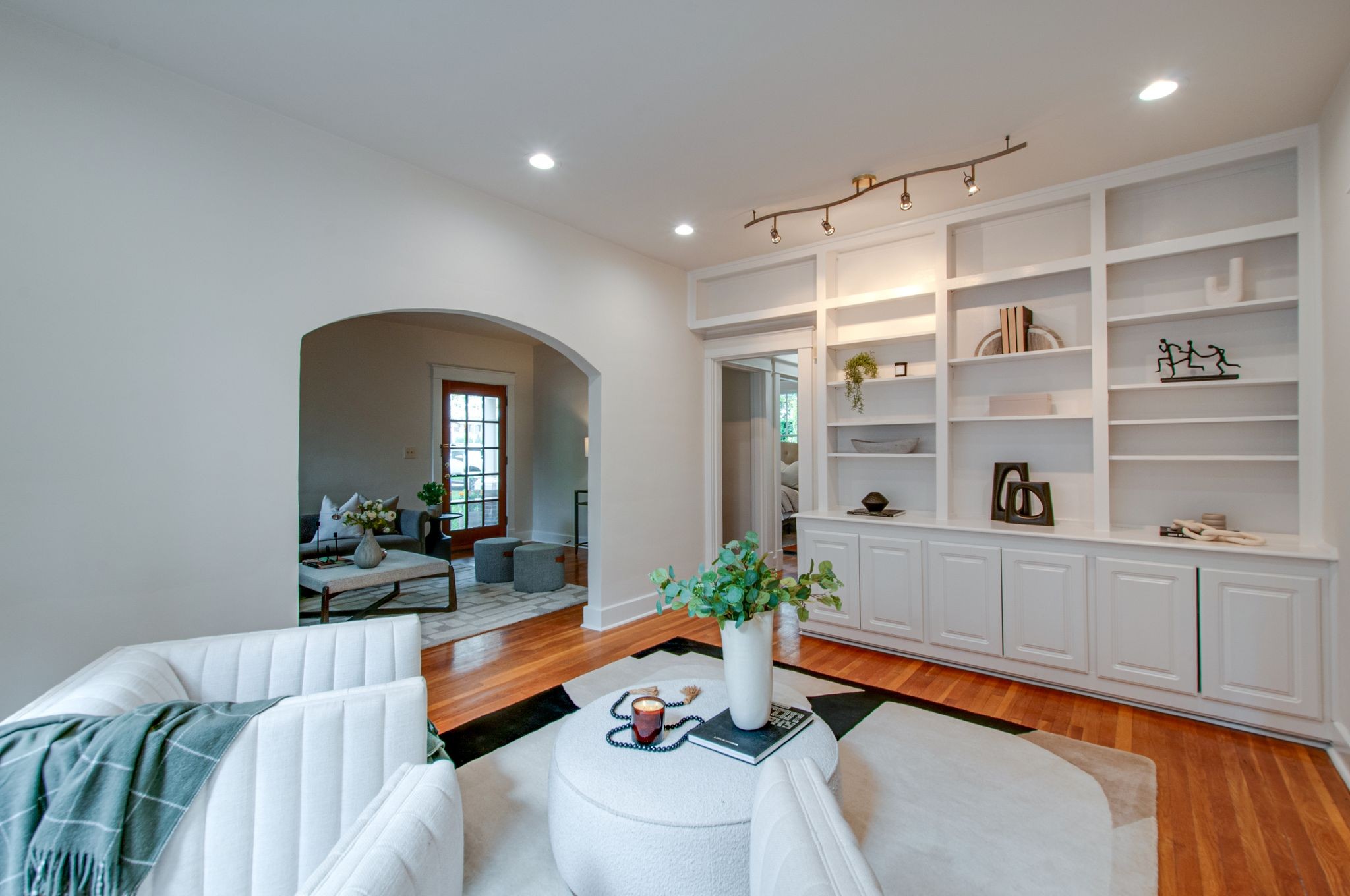 124 Bowling Ave
