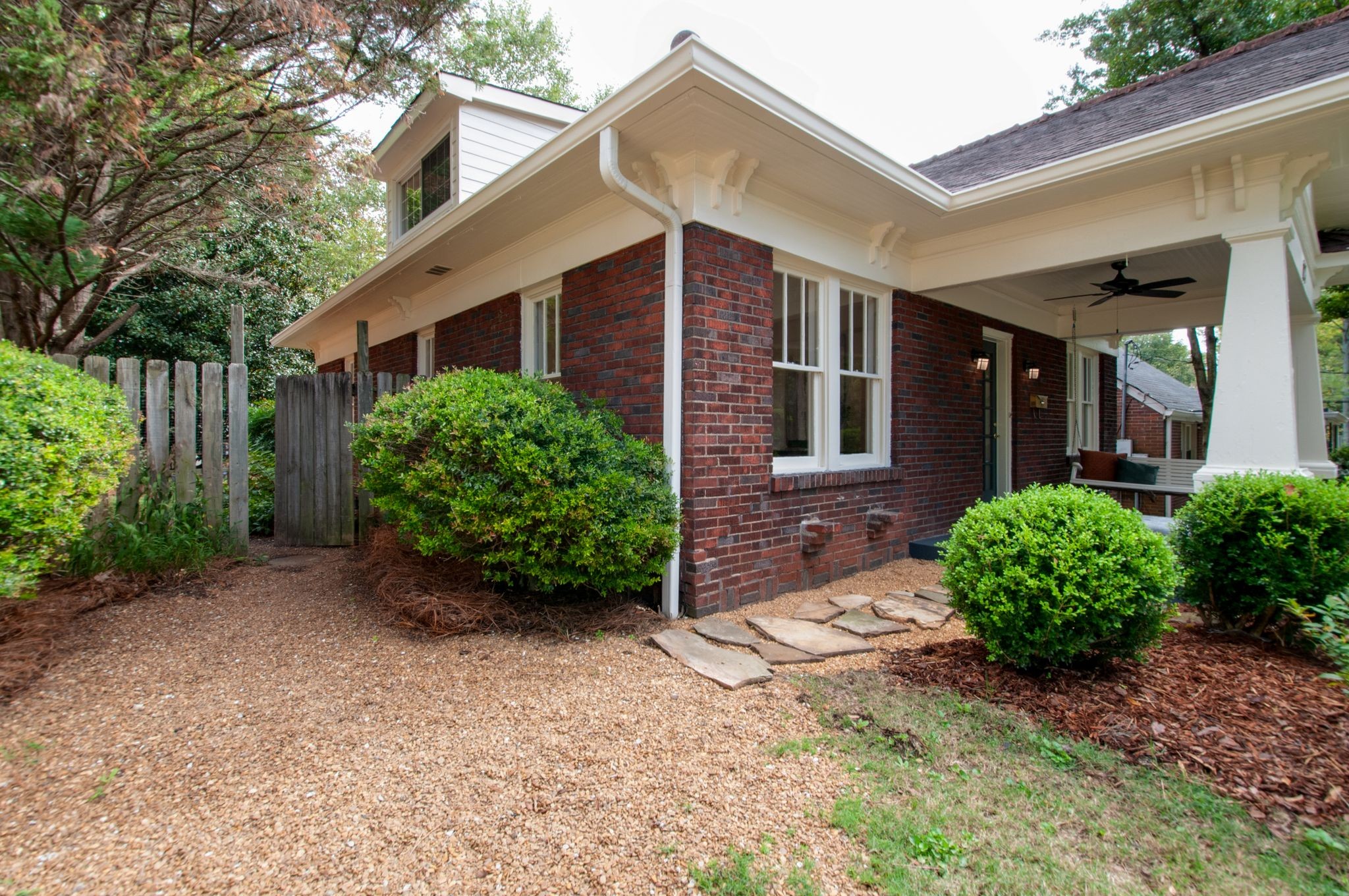 124 Bowling Ave