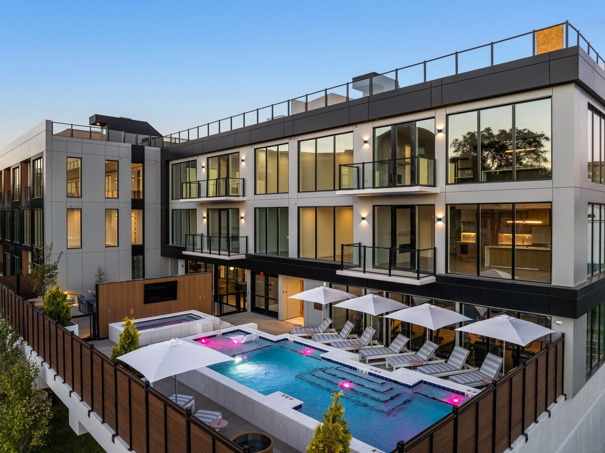 321 31st Ave, N Unit: 415