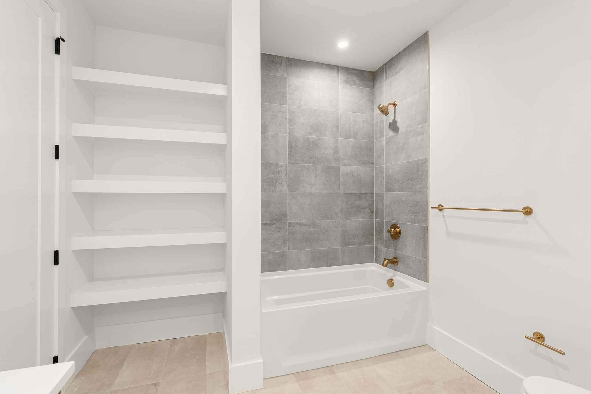 321 31st Ave, N Unit: 415