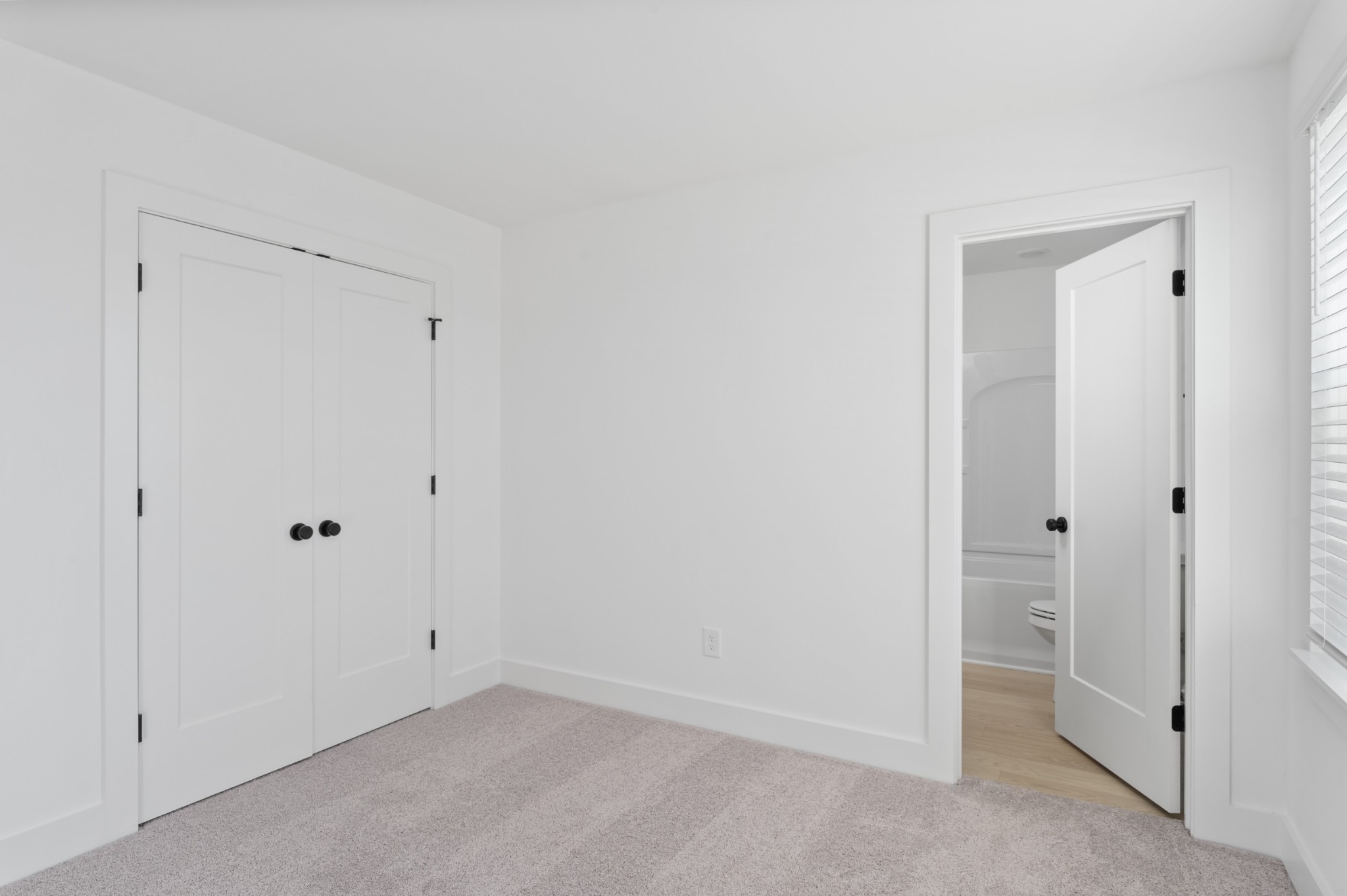 440 Markham St Unit: 24