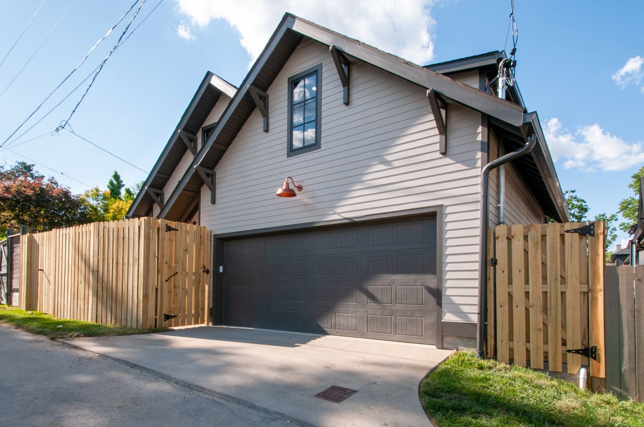 1405 Beechwood Ave
