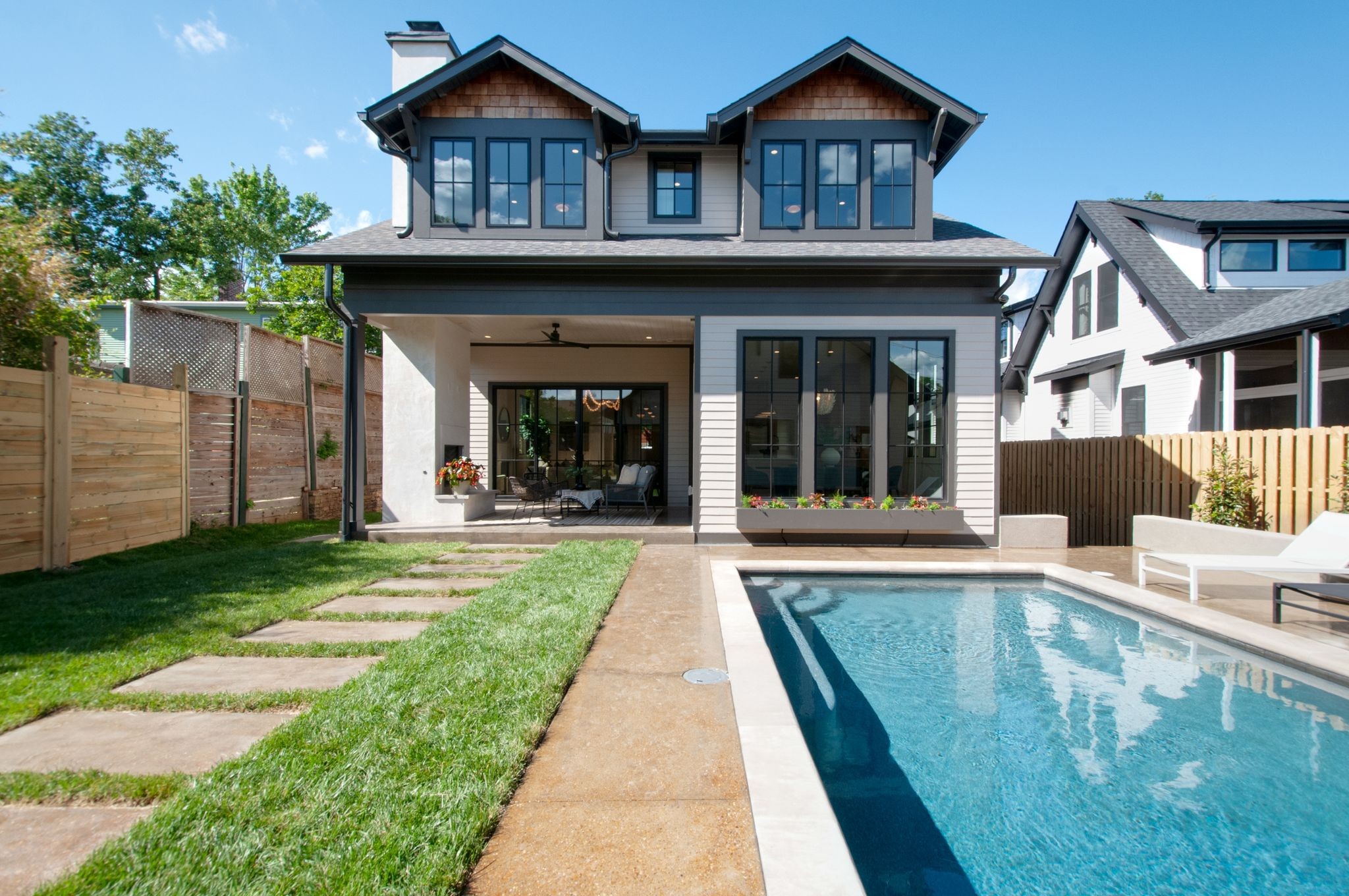 1405 Beechwood Ave